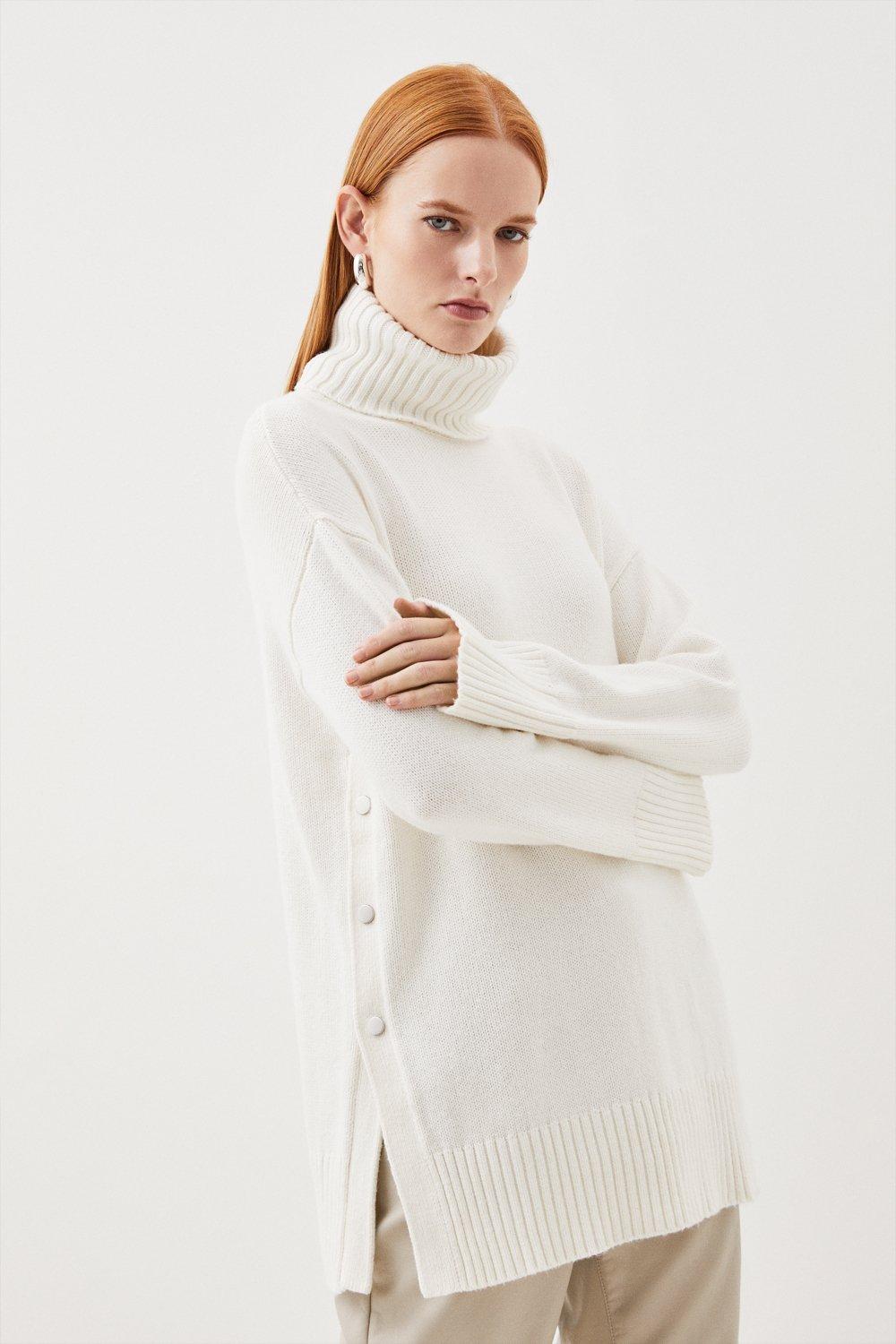 White roll neck outlet knit