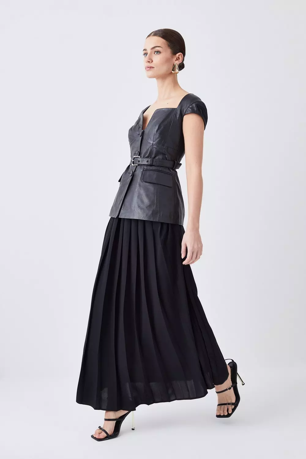 Black pleated 2024 evening skirt