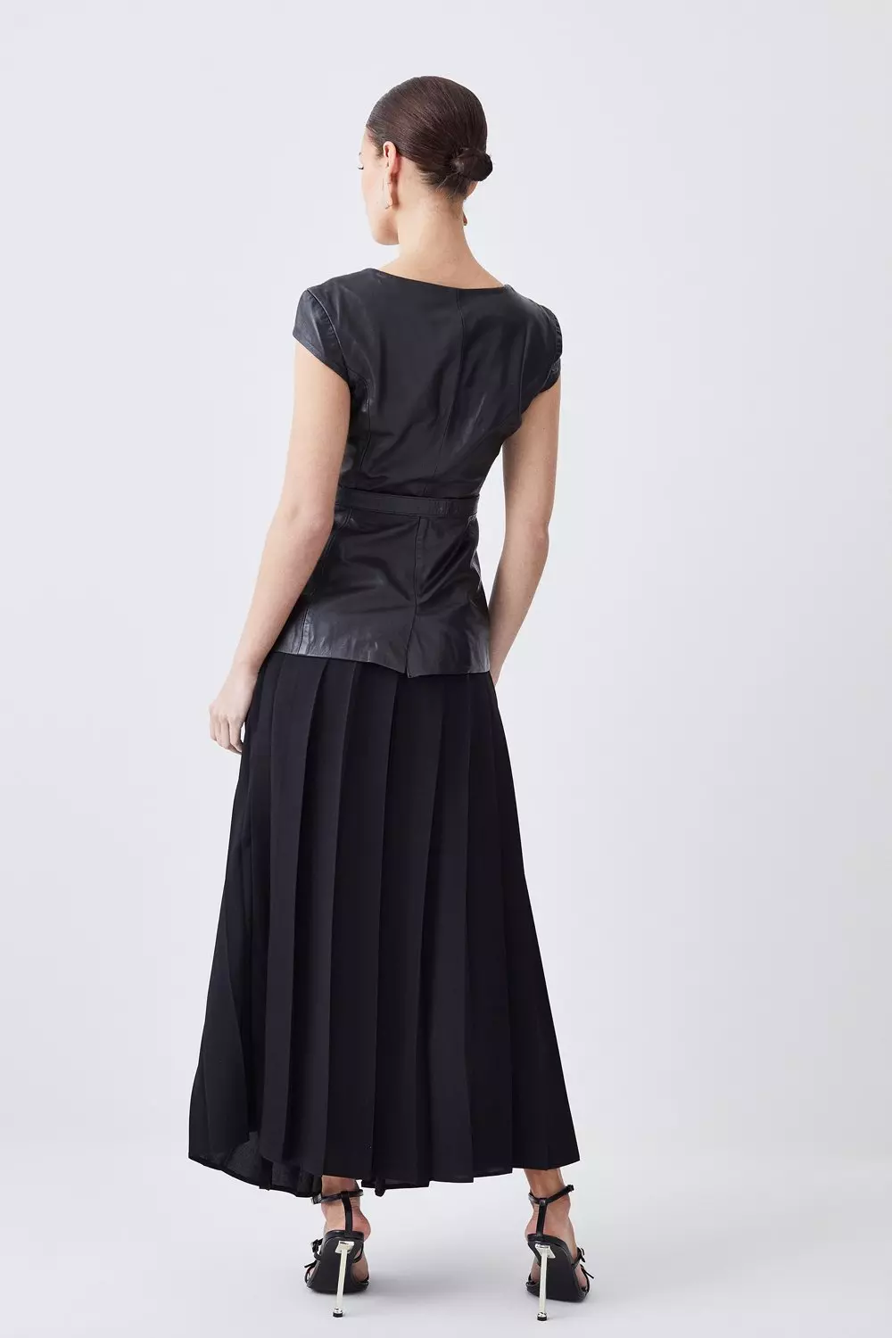 Black pleated skirt outlet petite