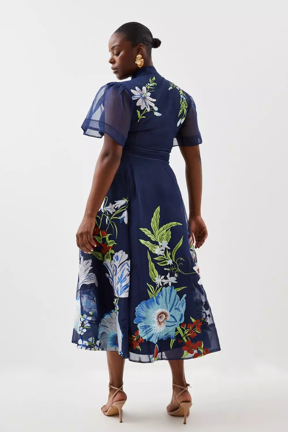 Yumi hotsell embroidered dress