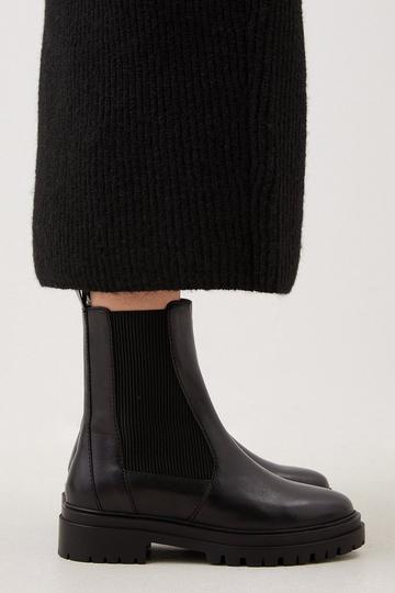 Leather Chunky Chelsea Boot black