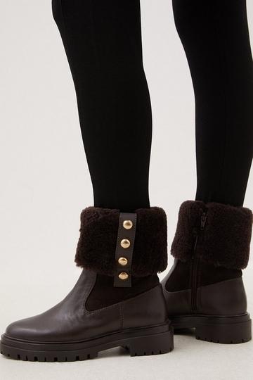 Shearling Leather Trim Detail Chelsea Boot chocolate
