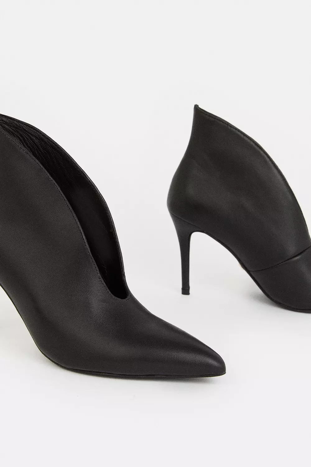 Karen millen clearance kitten heel boots