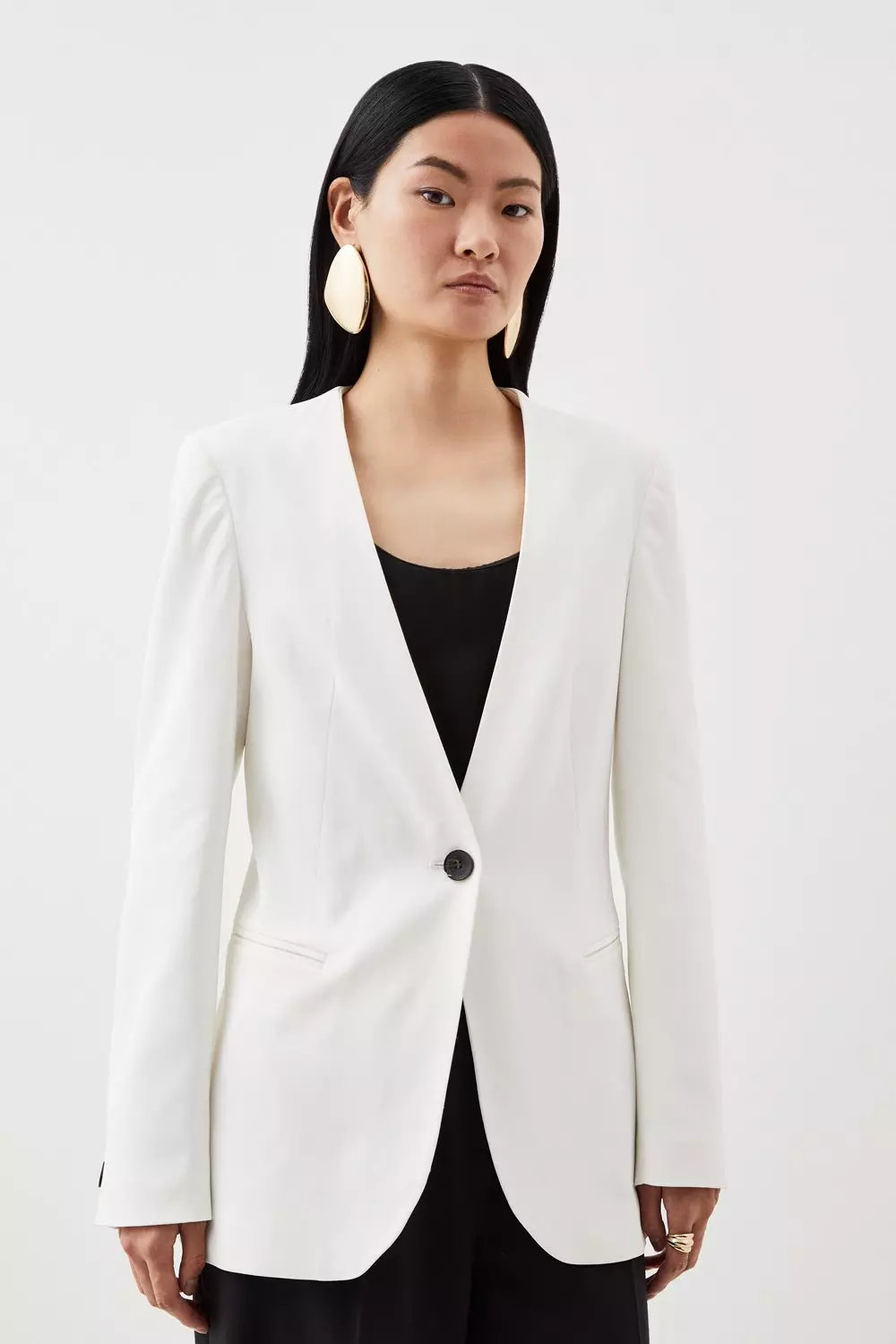 WOMEN'S RELAXED TAILORED JACKET