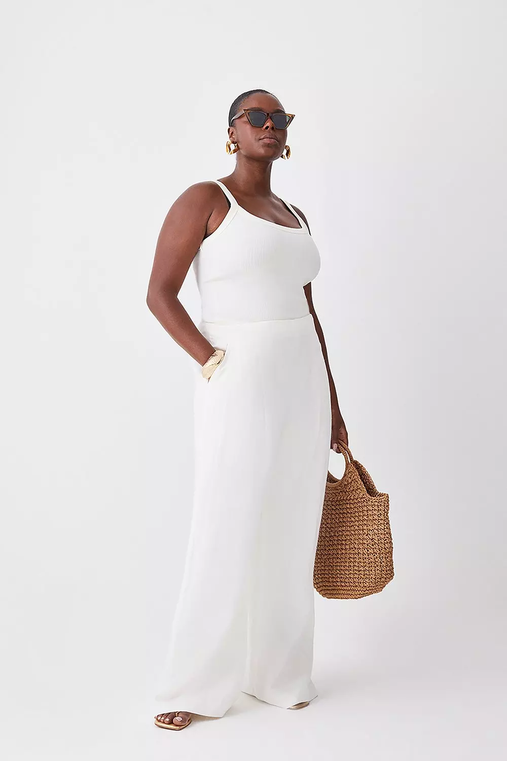 Plus Size Linen Darted Wide Leg Pants