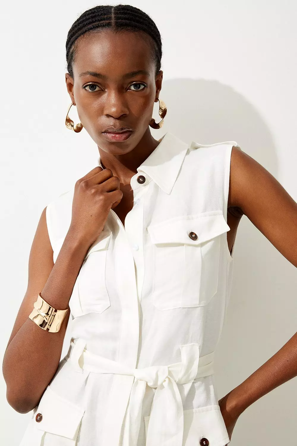 Sleeveless white dress store shirt