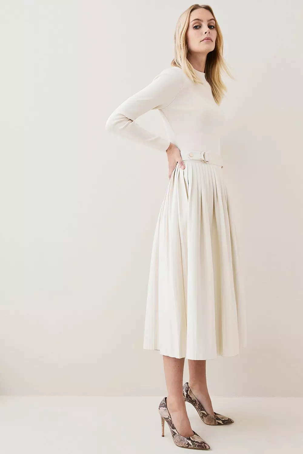 White dress 2024 pleated skirt