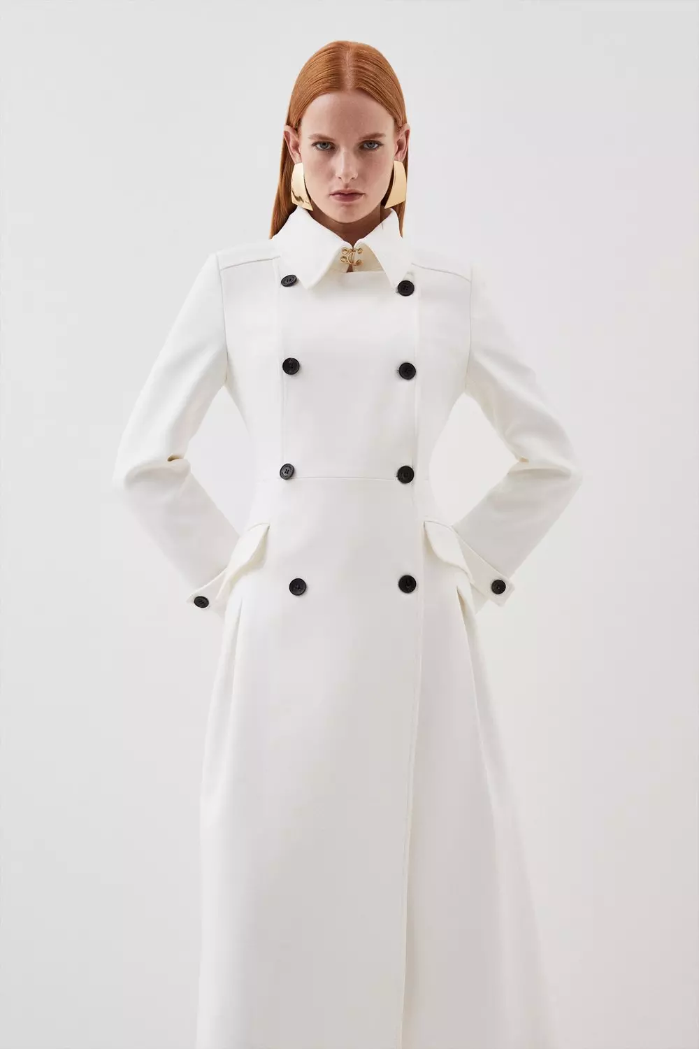 White shop skirted coat