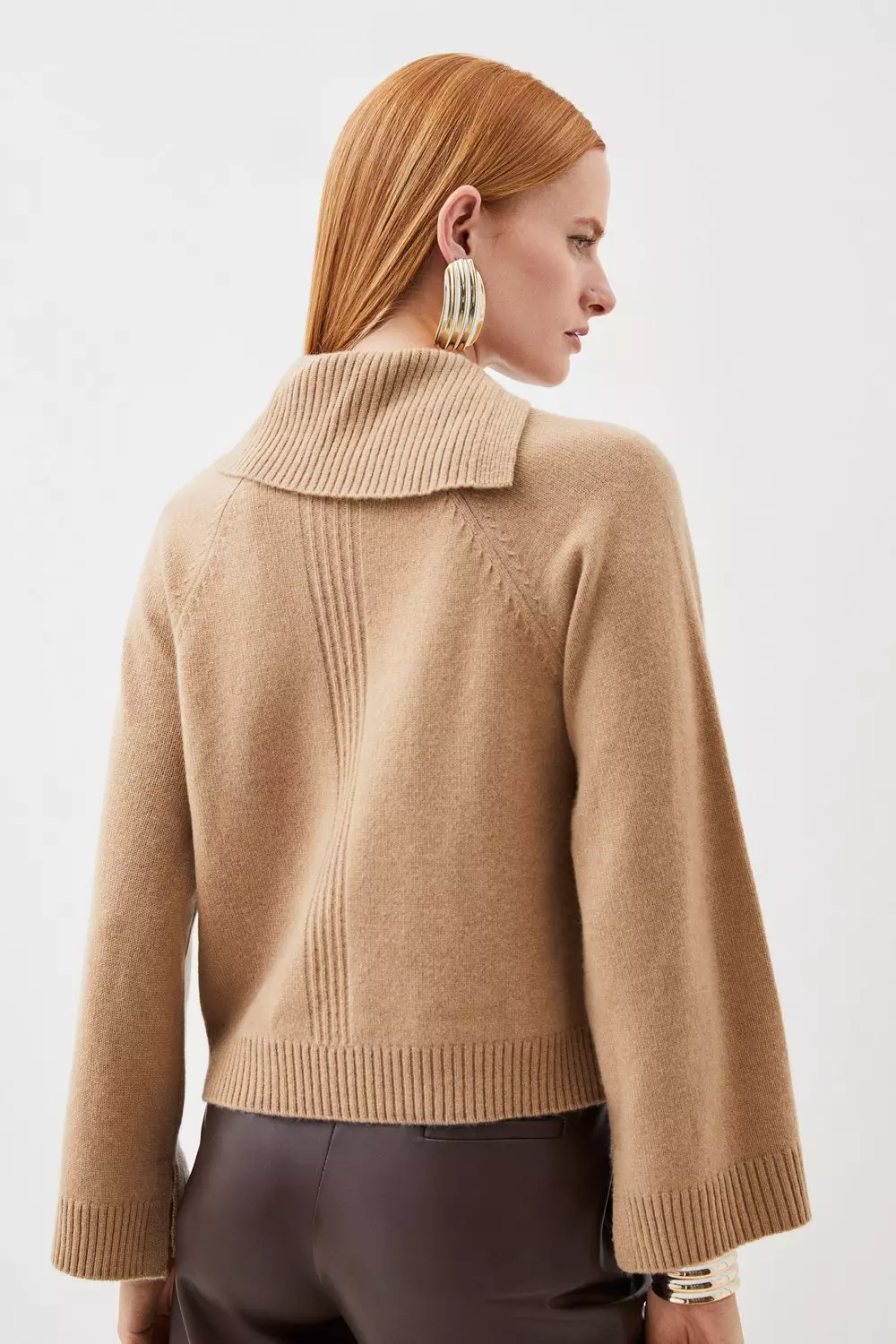 Envelope neck outlet sweater