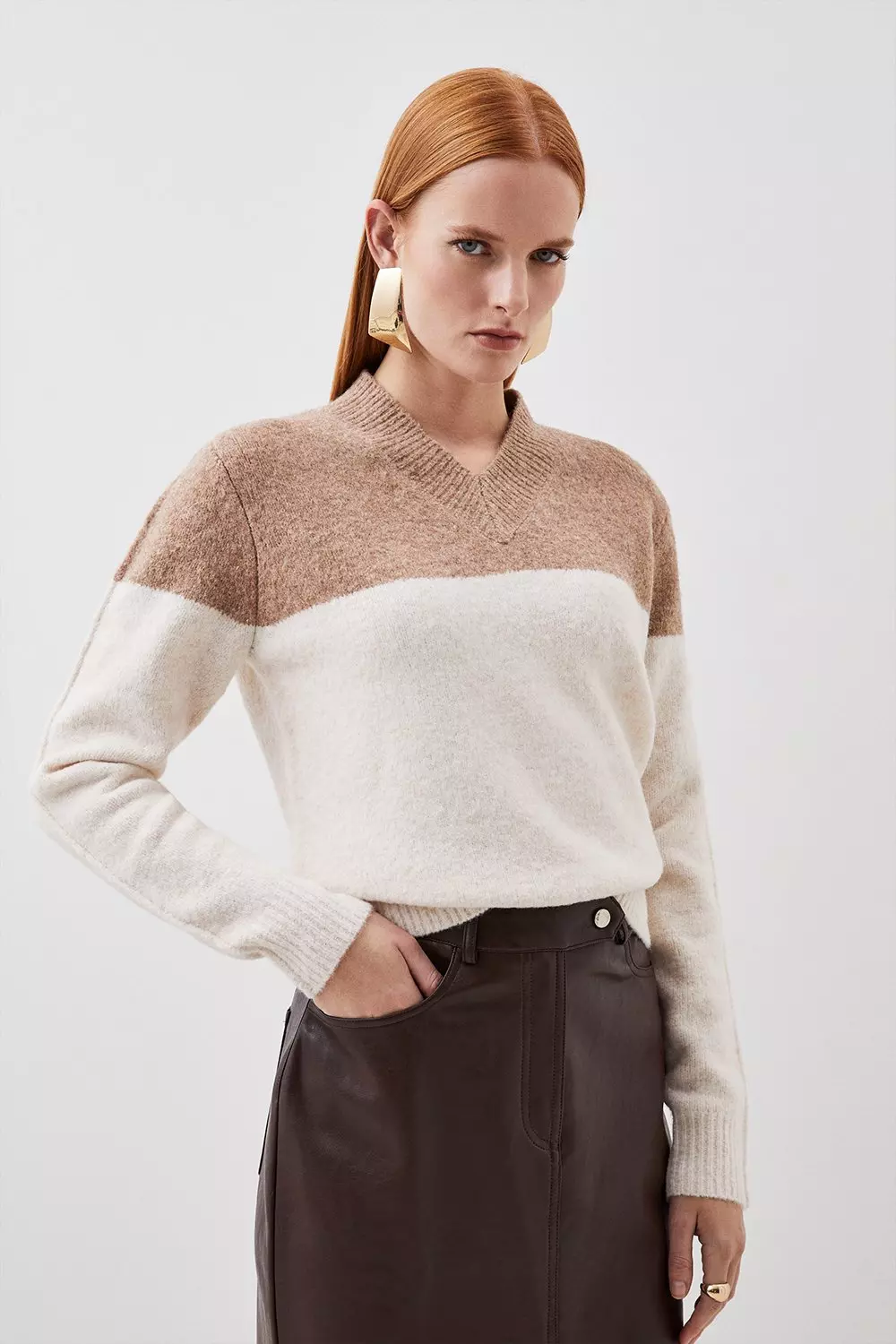 Wool Blend Lofty Knit Wool V Neck Color Block Sweater | Karen Millen