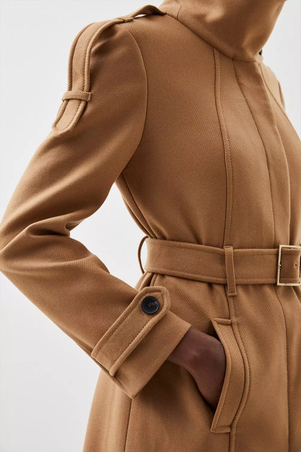 Belted camel wool store coat