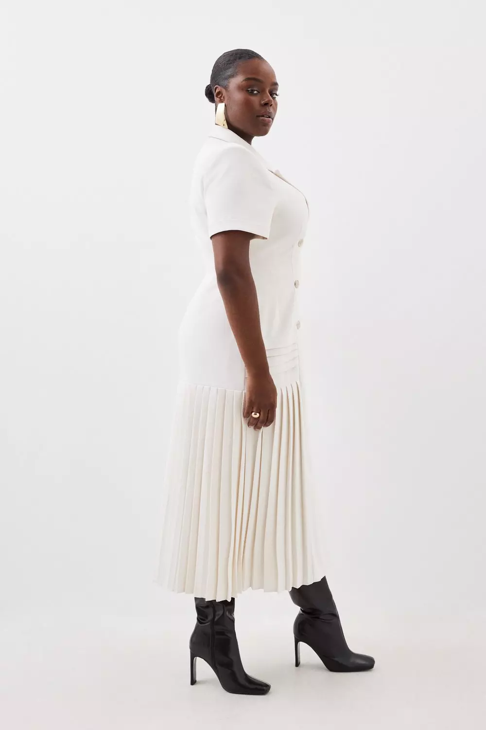 White pleated hotsell skirt plus size