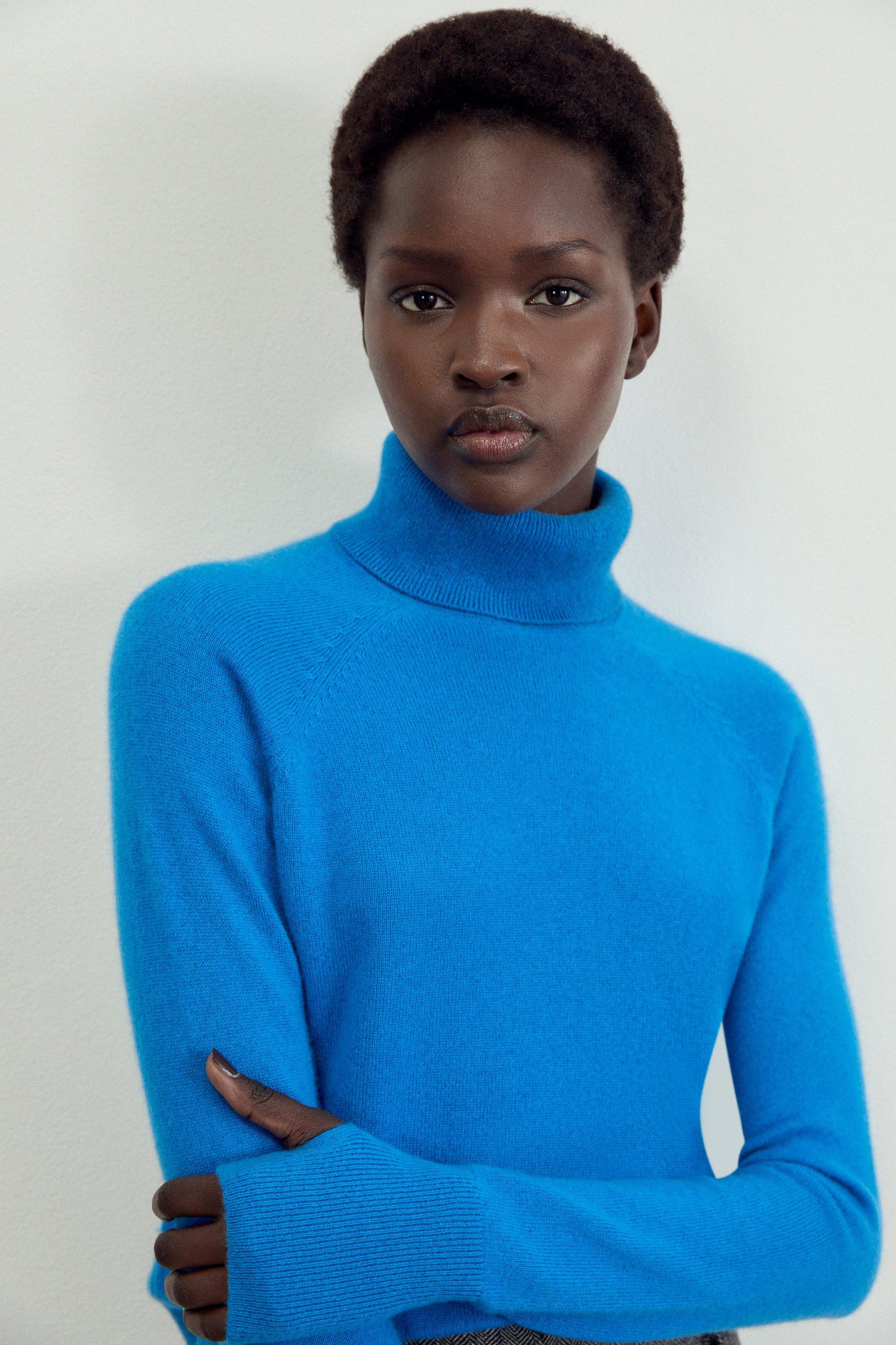 The Founder Cashmere Roll Neck Jumper - Blue