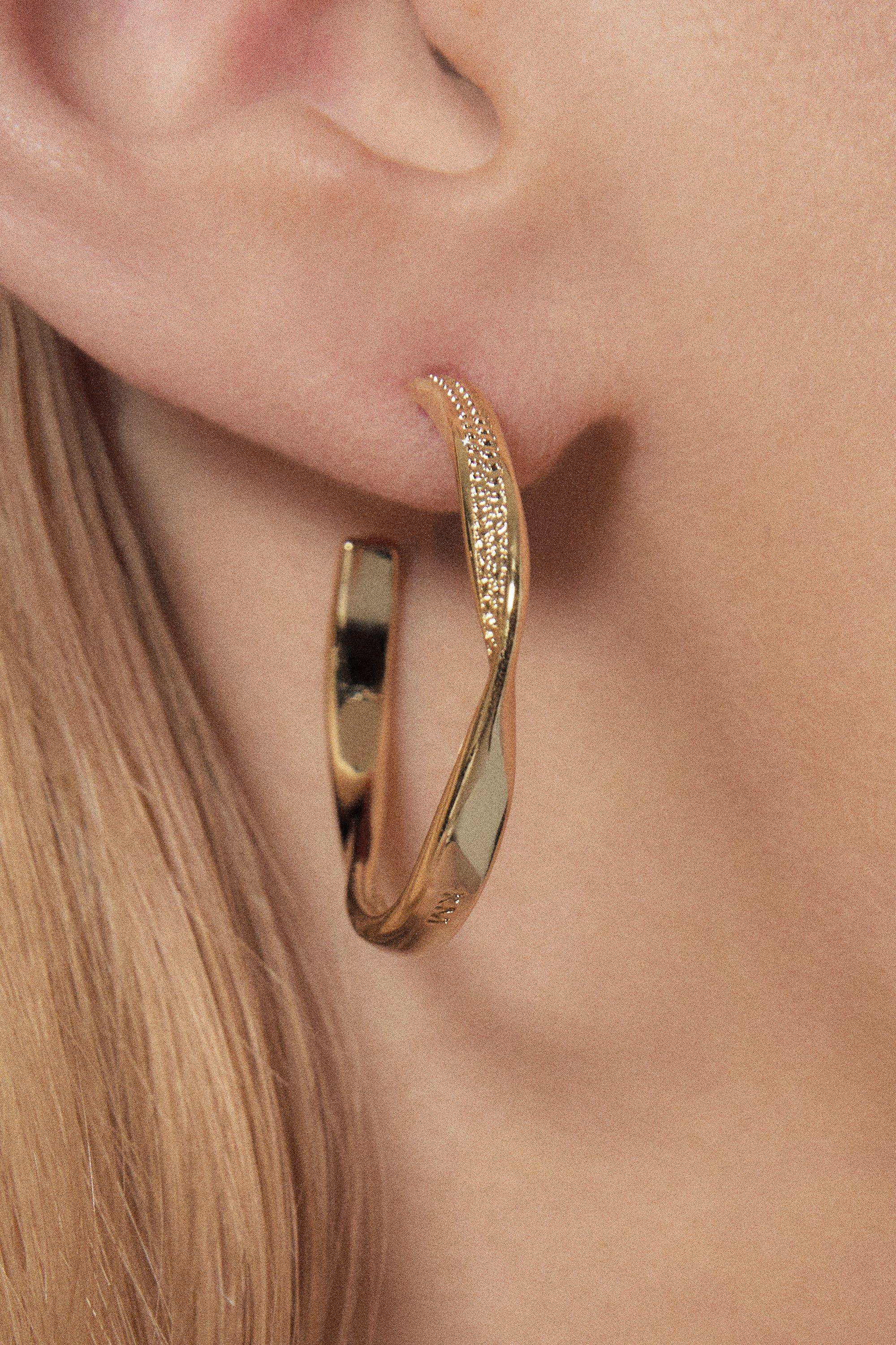 14kt Plated Textured Twist Hoop Earrings - Gold