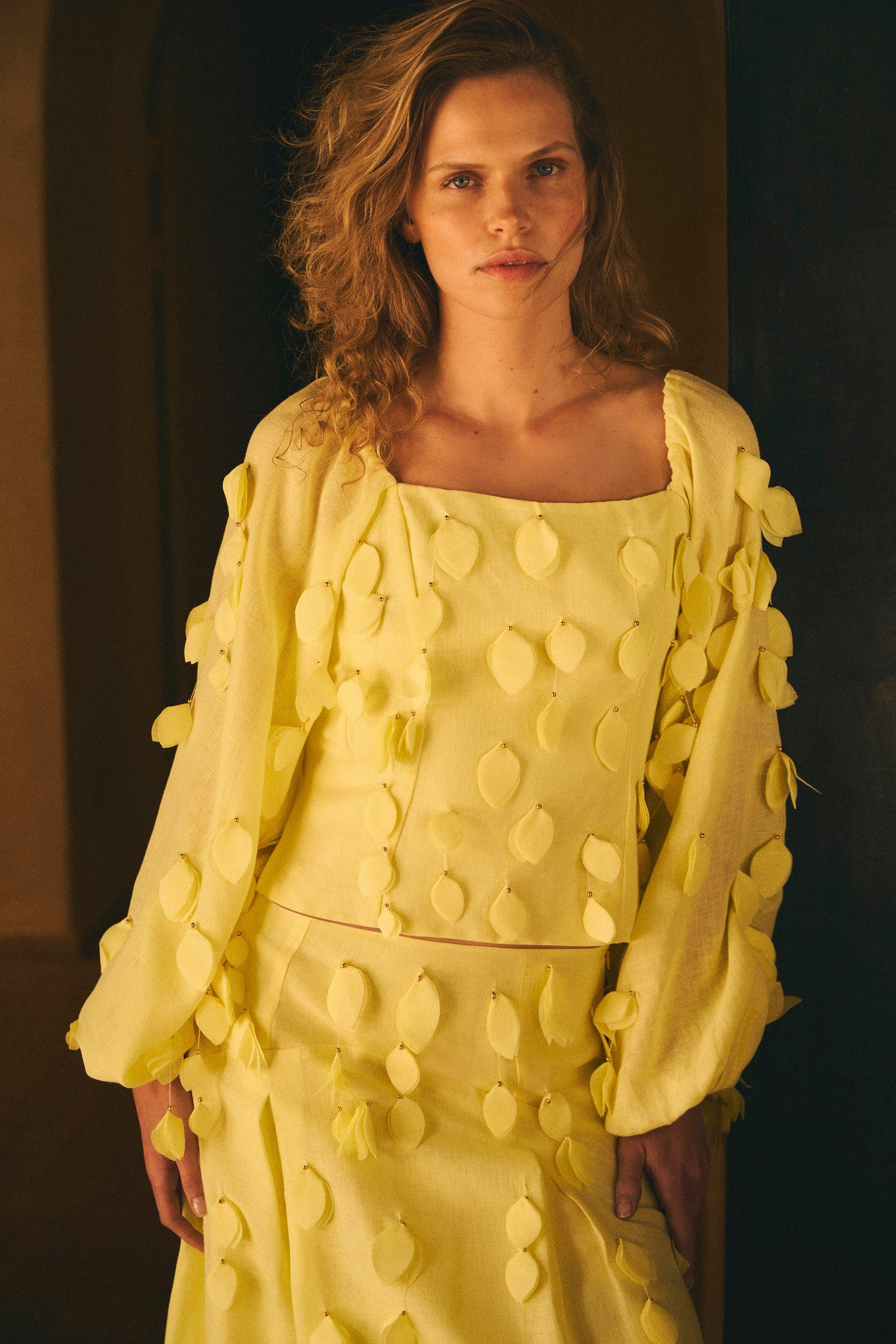 Applique Balloon Sleeve Woven Top - Yellow