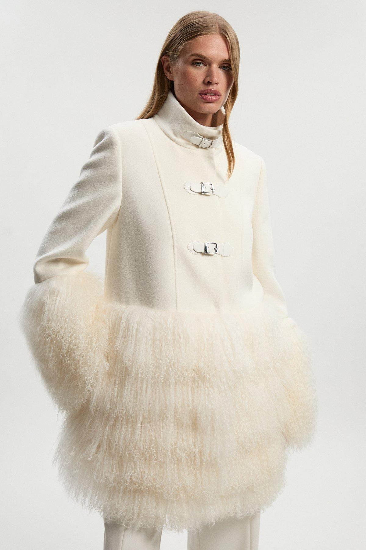 Brushed Wool And Shearling Buckle Detail Short Tailored Coat - Ivory
