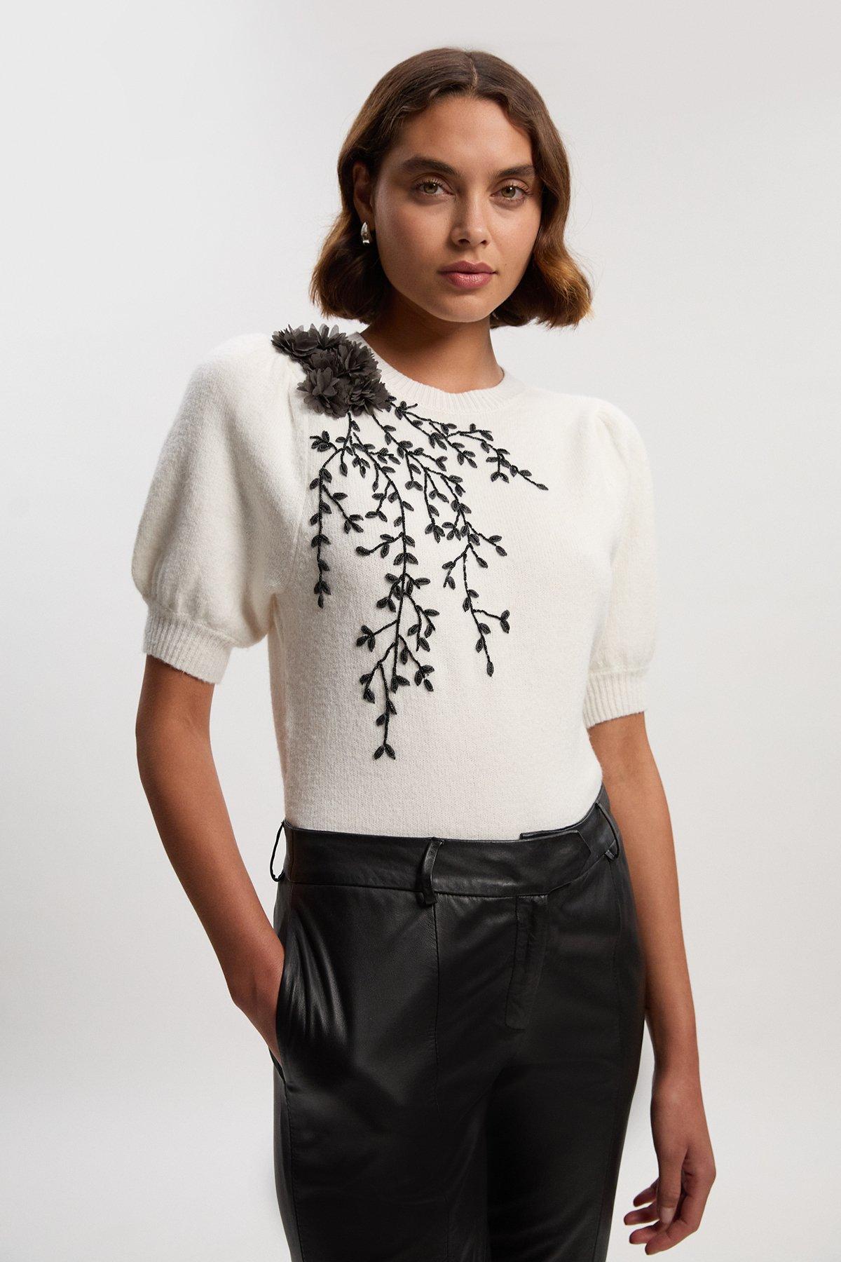 Flower And Beaded Puff Sleeve Knit Tee - Ivory