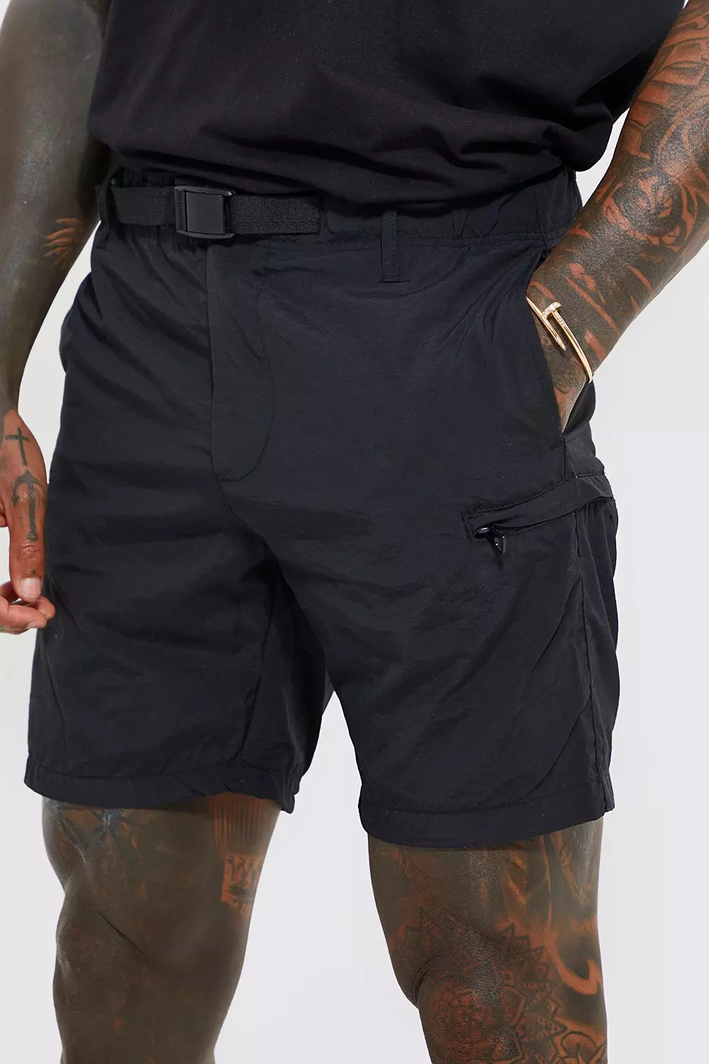 Slim Fit Cargo shorts with Belt detail