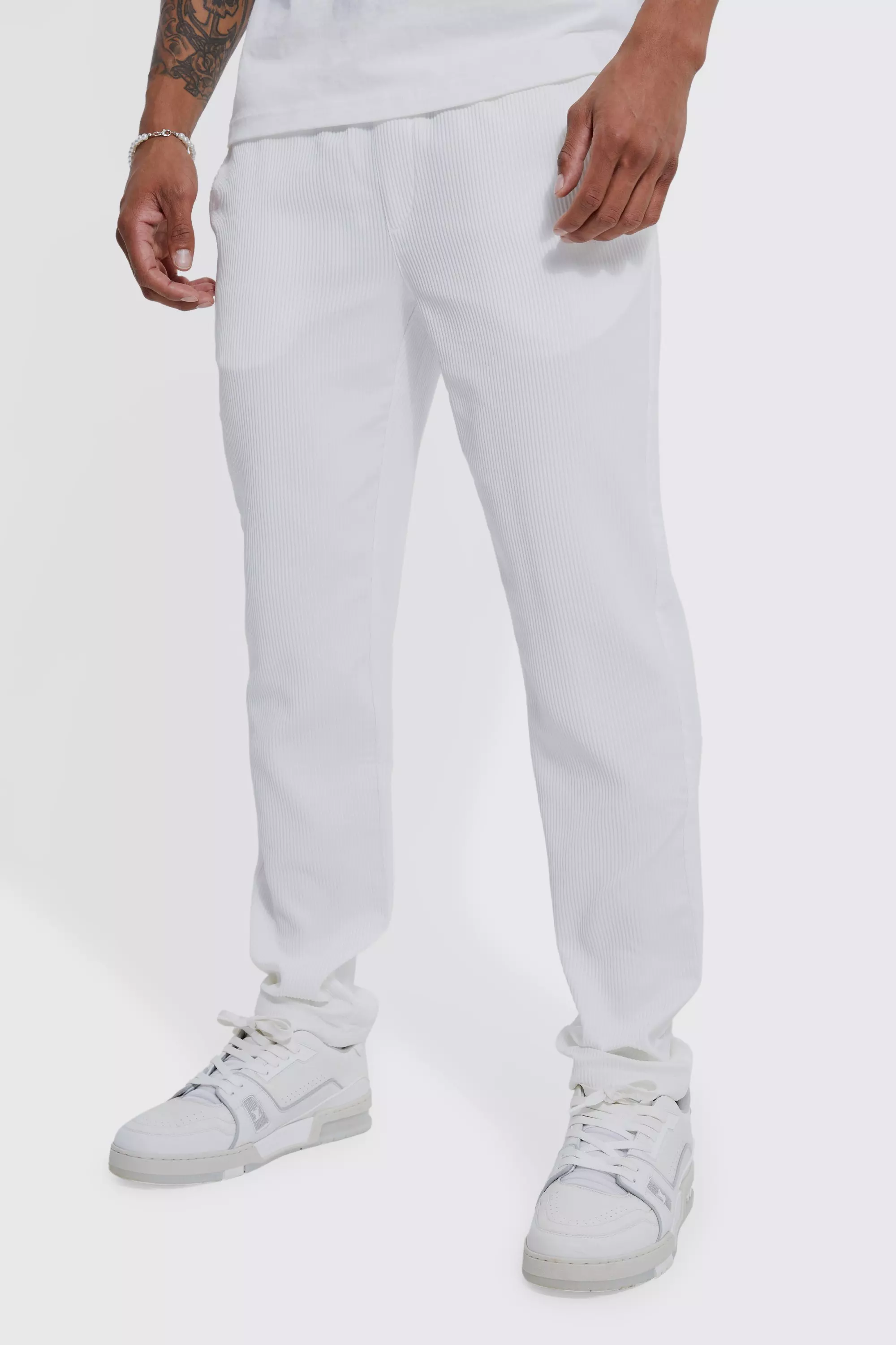 Tailored fit Pleated Men trousers