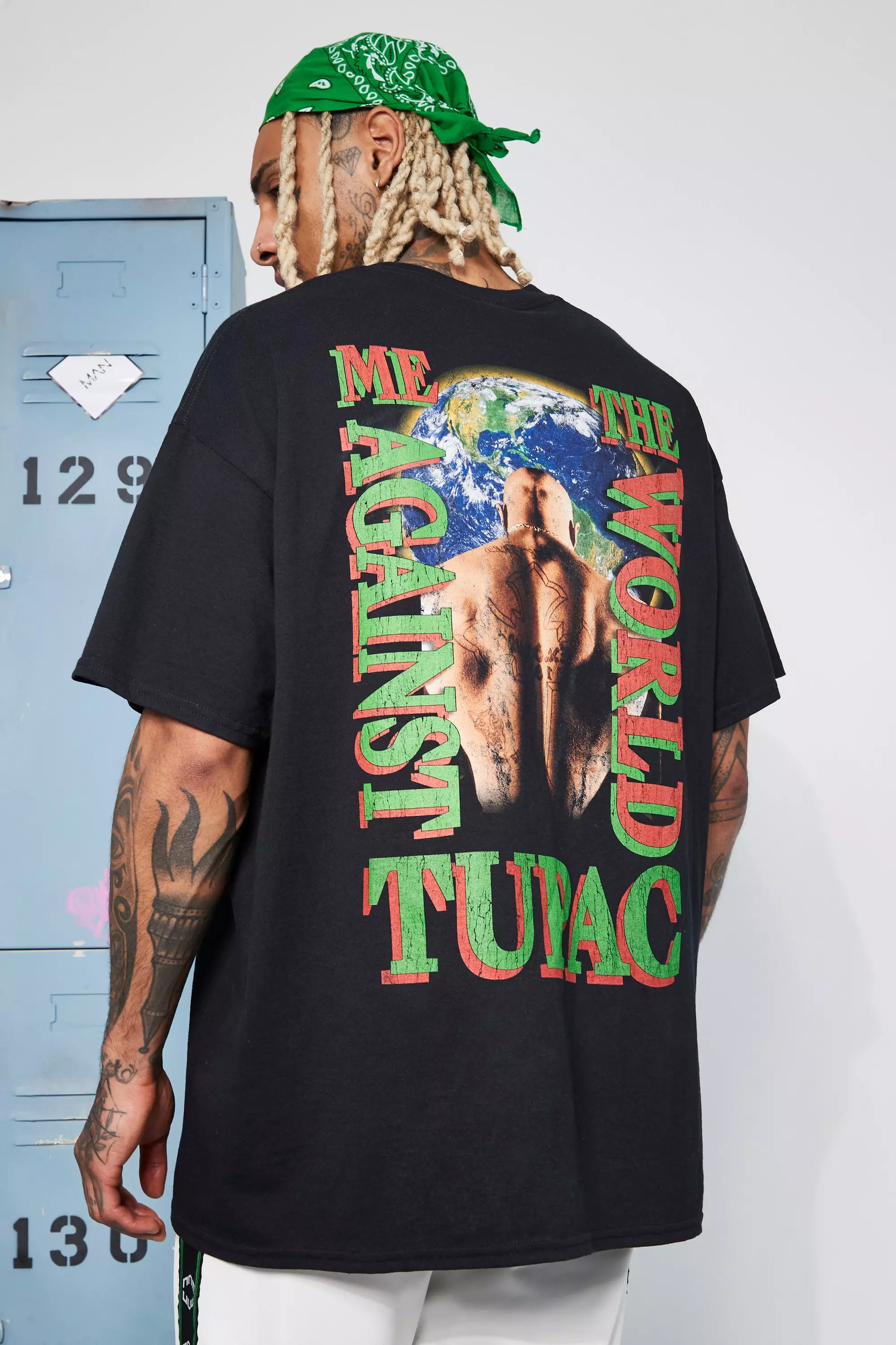 Oversized Vintage Tupac License T-shirt | boohooMAN UK