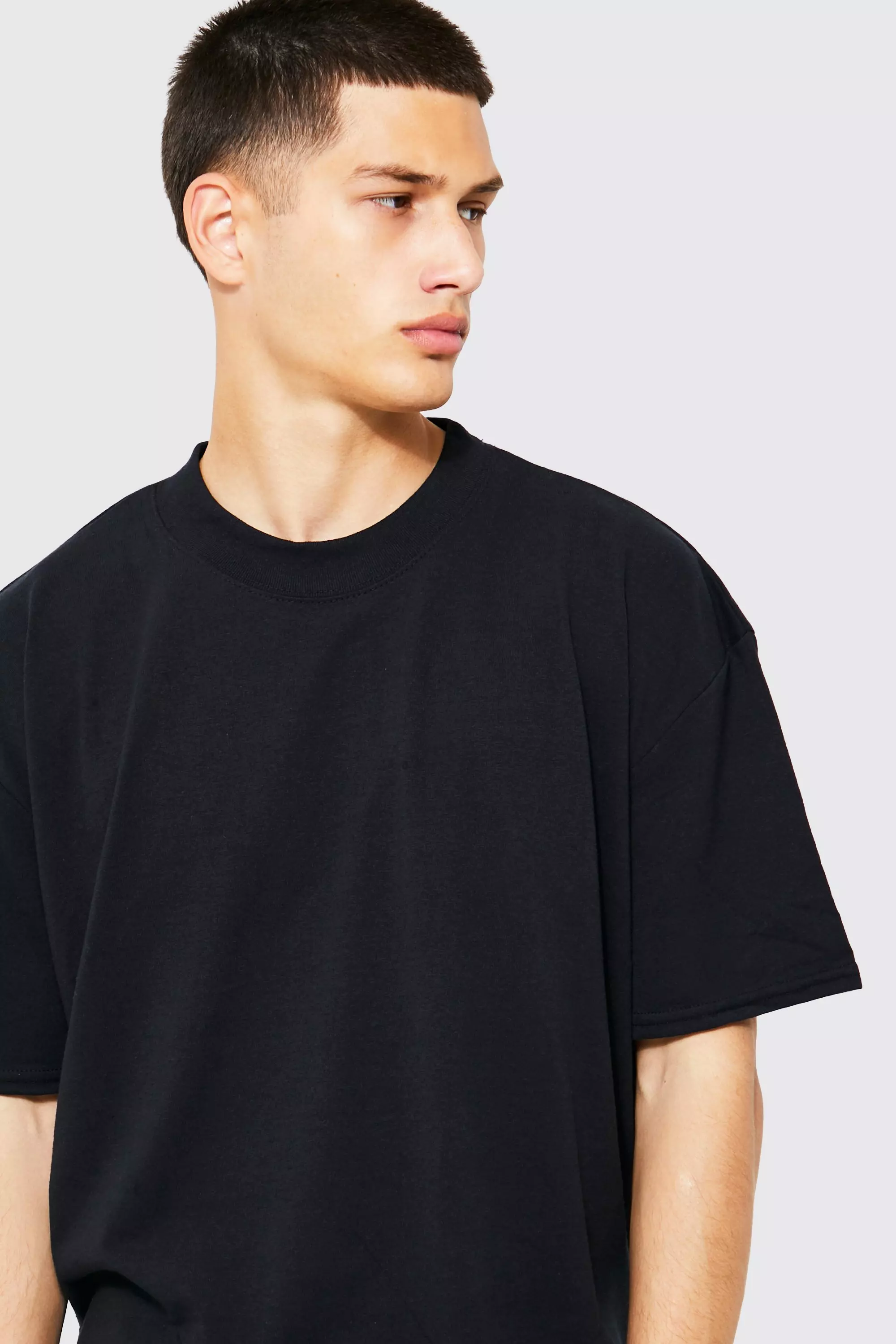 Caps T-shirt Boxy Fit in Black