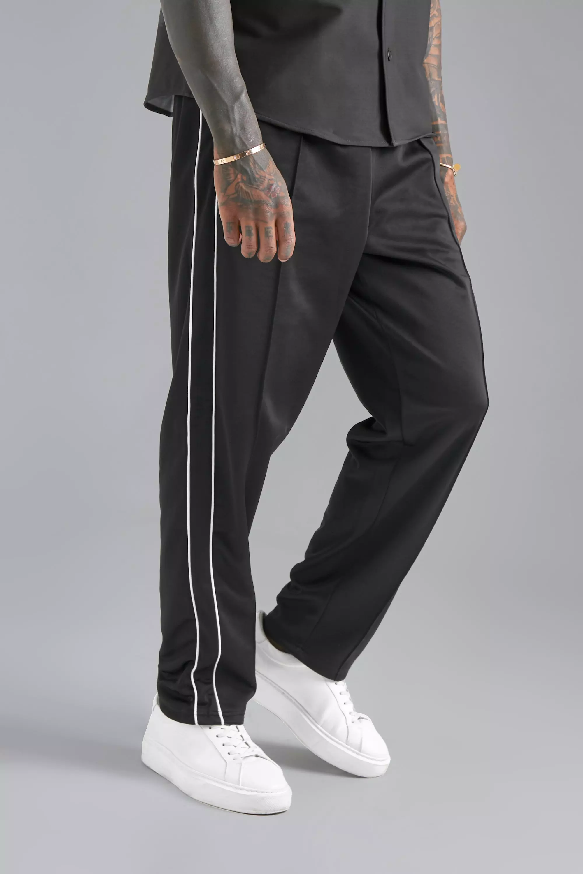 Mens wide leg outlet jogging bottoms