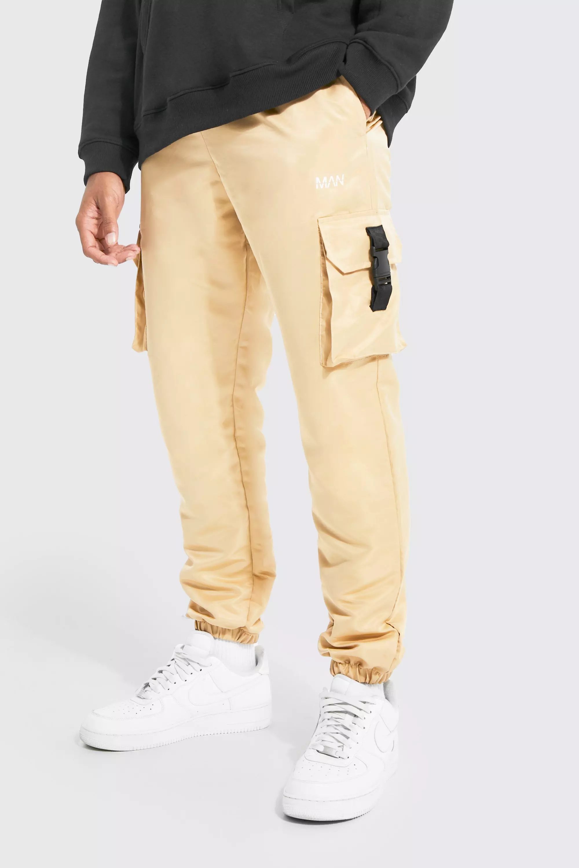 Elastic Waist Slim Fit Man Shell Cargo Jogger