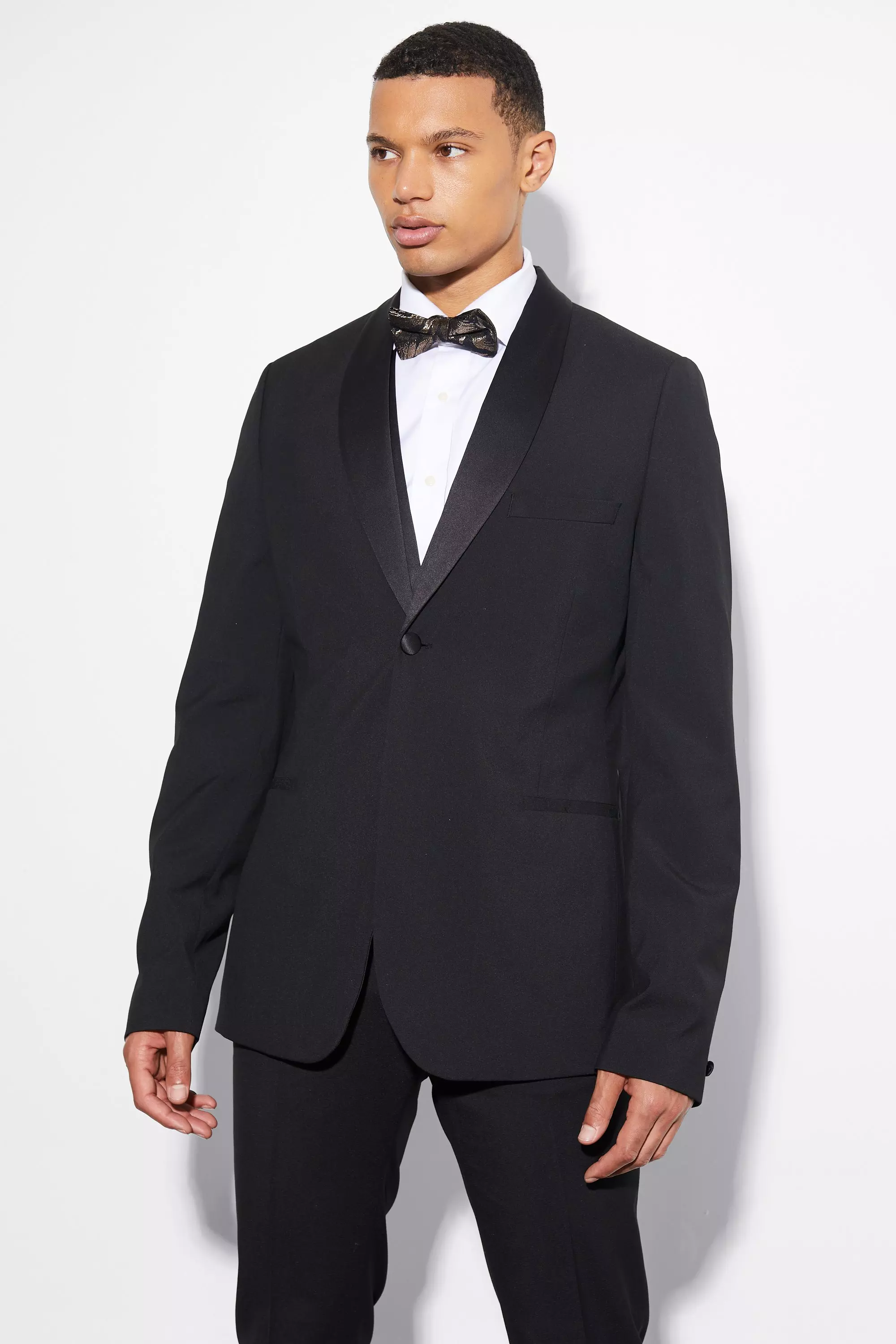 Suit for tall skinny on sale man