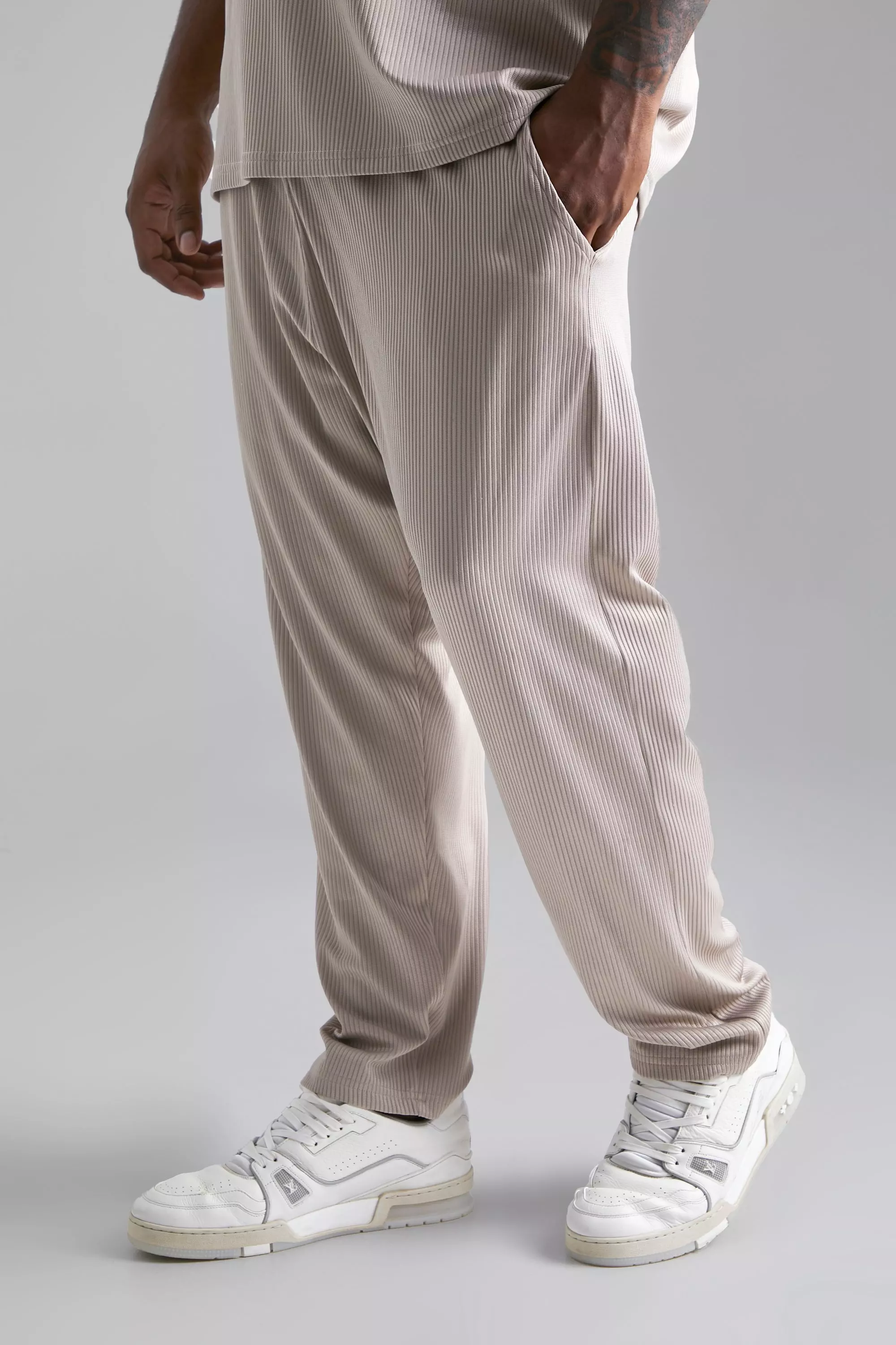 Pleated joggers store