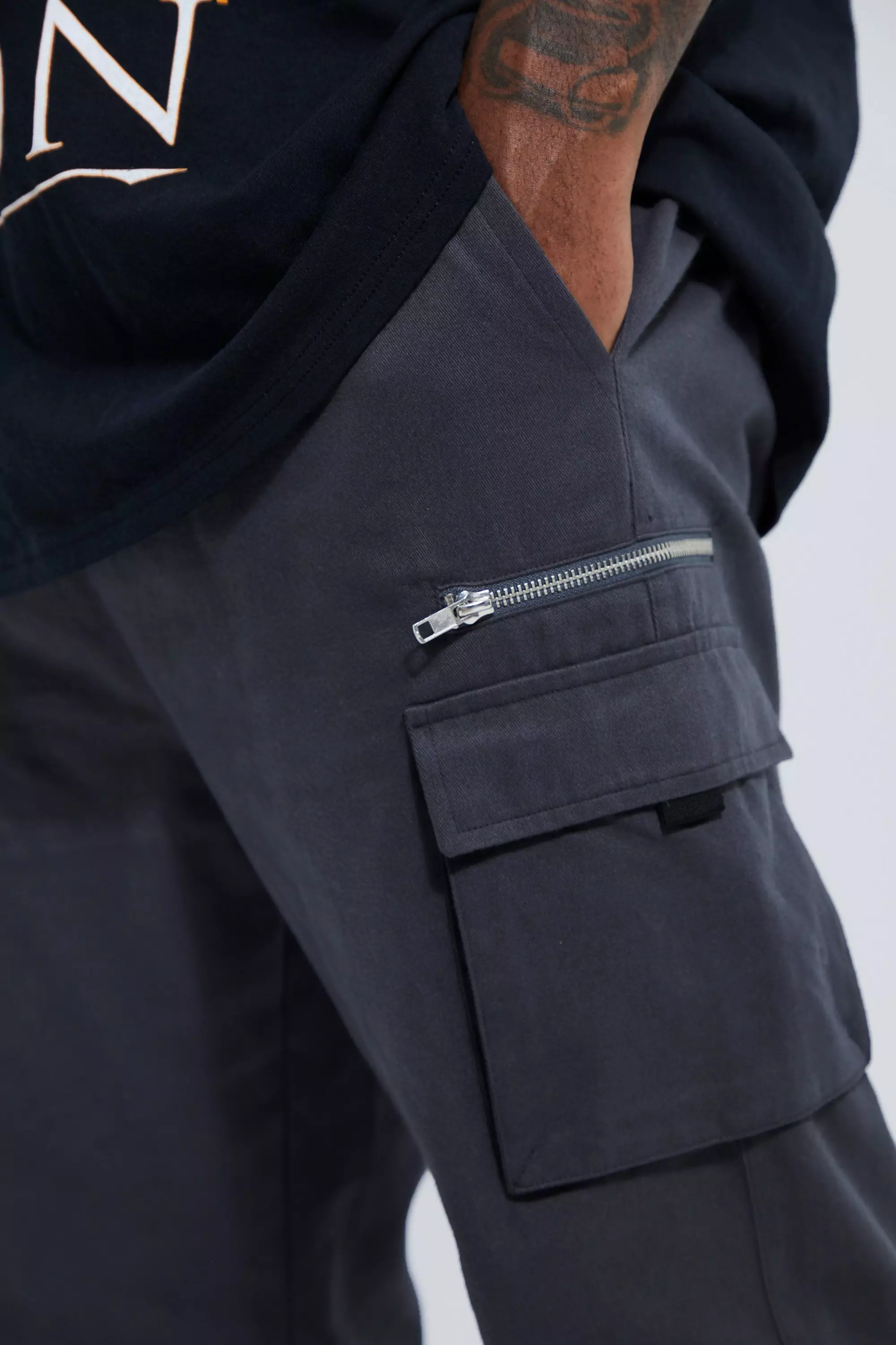 Slim-Fit Twill Cargo-Hose