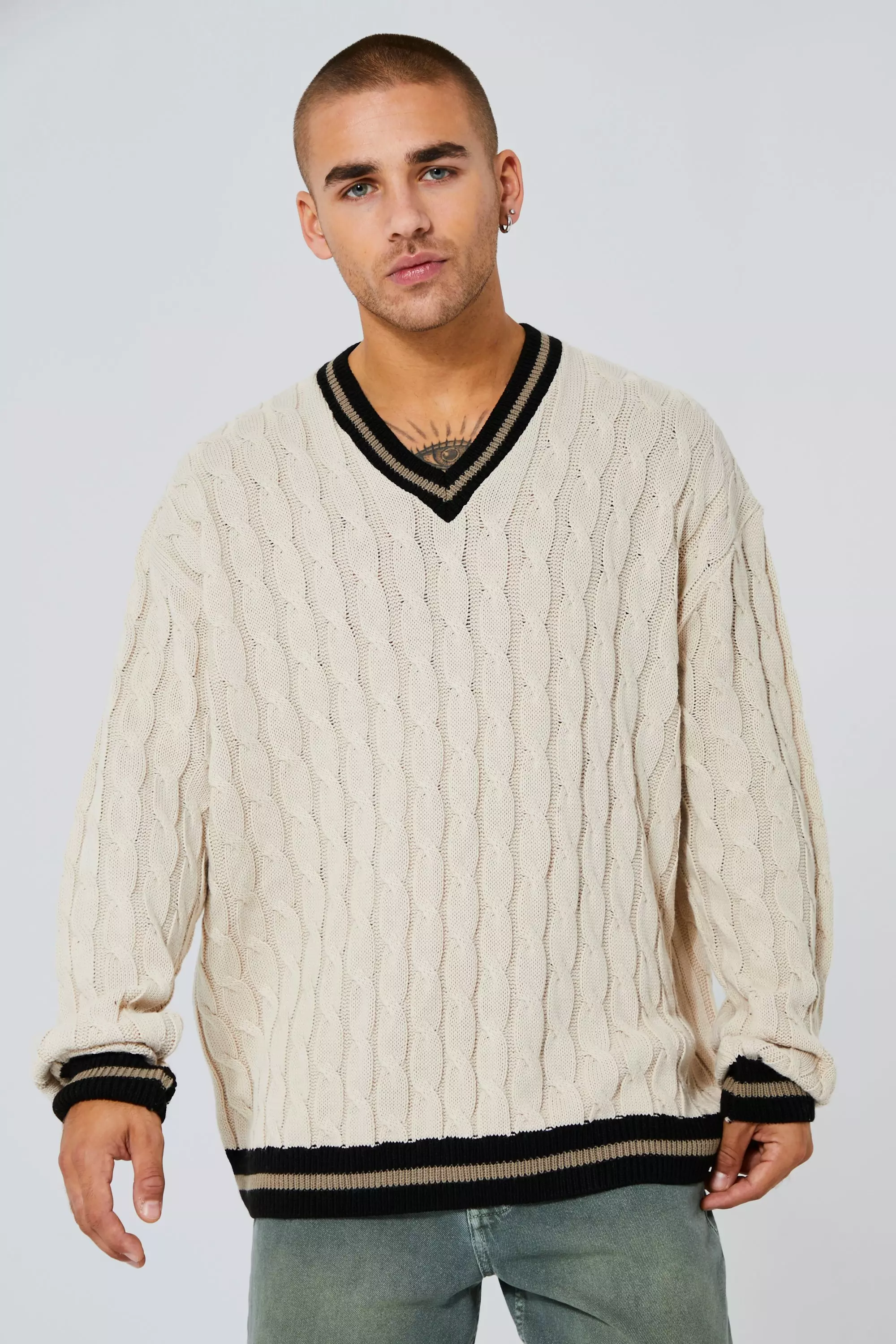 Men's v neck 2025 cable knit jumper