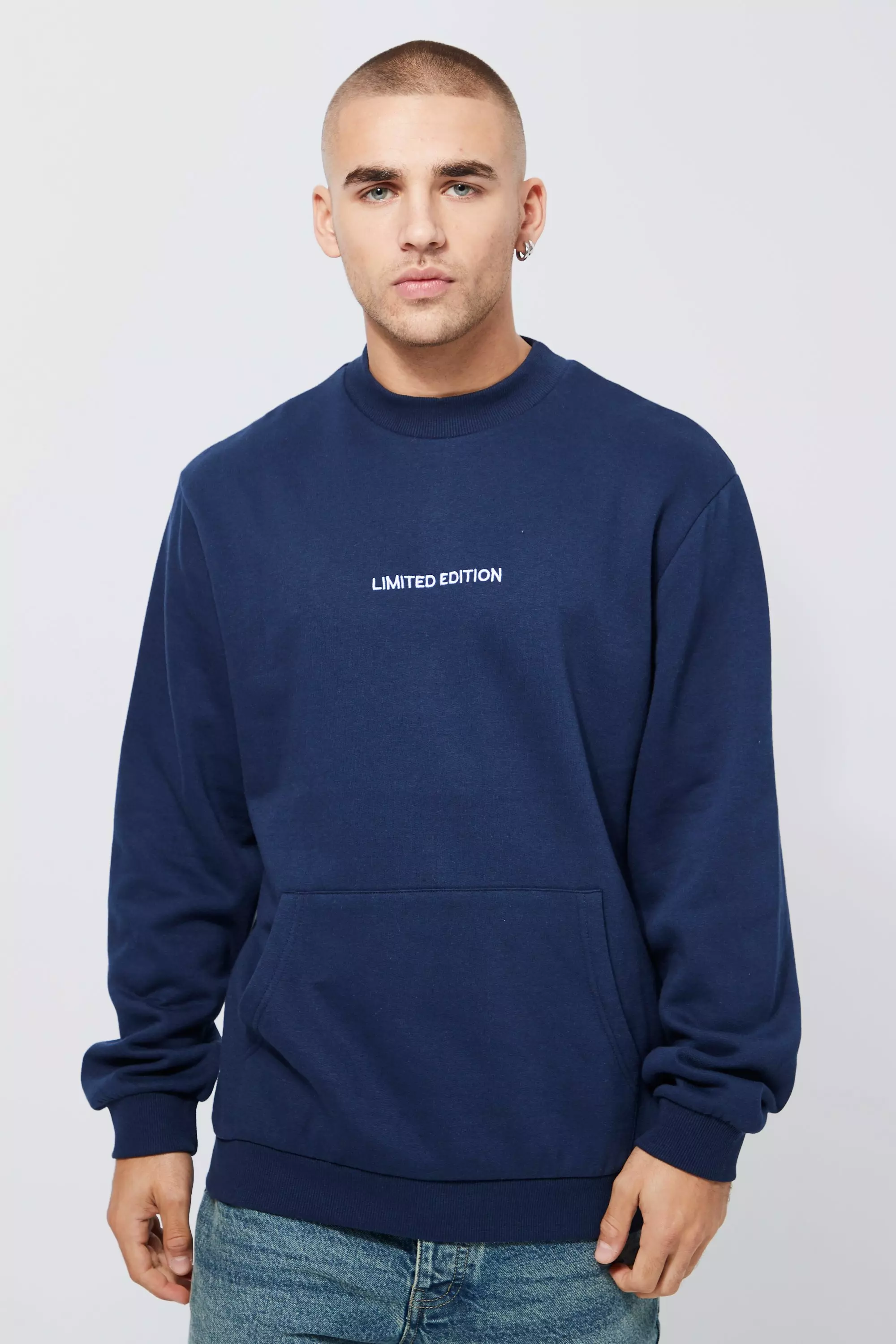 Limited Extended Neck Piping Sweatshirt