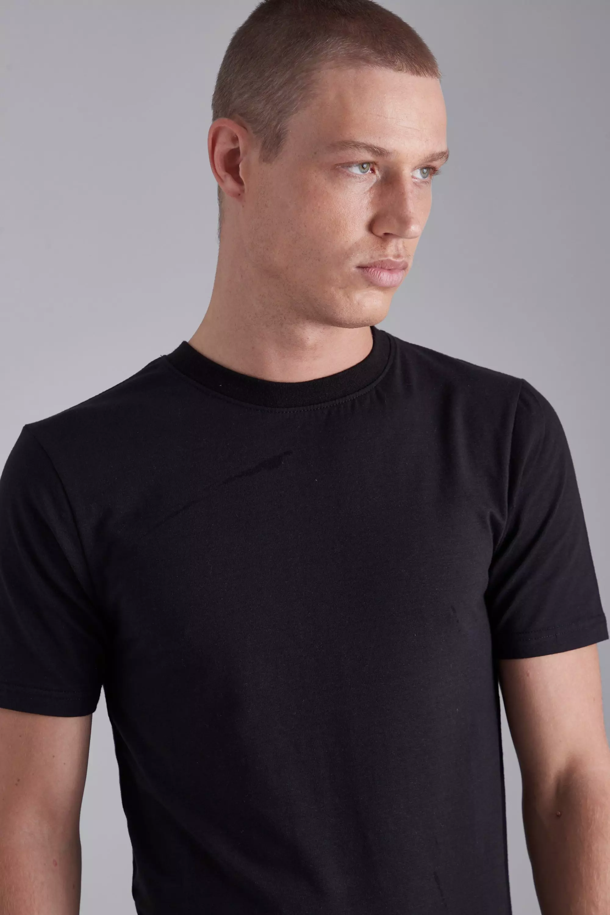 Black Muscle Fit Crew Neck T-Shirt