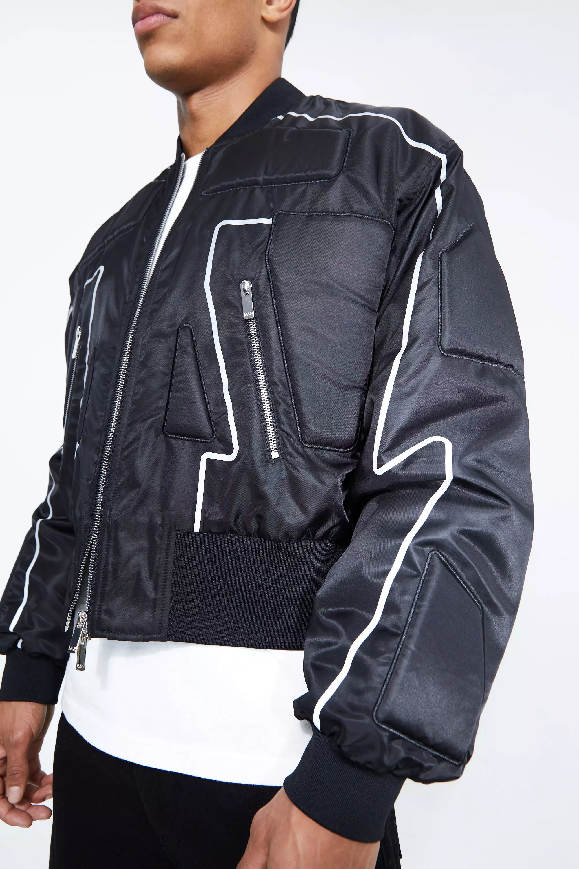 Nylon reflective outlet jacket