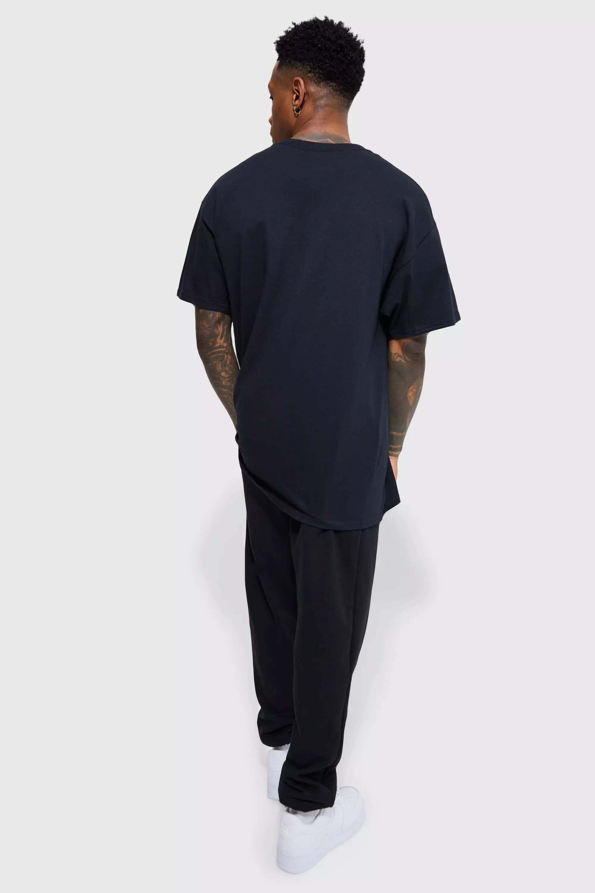 3.0 Oversized T Shirt - Black's Code & Price - RblxTrade