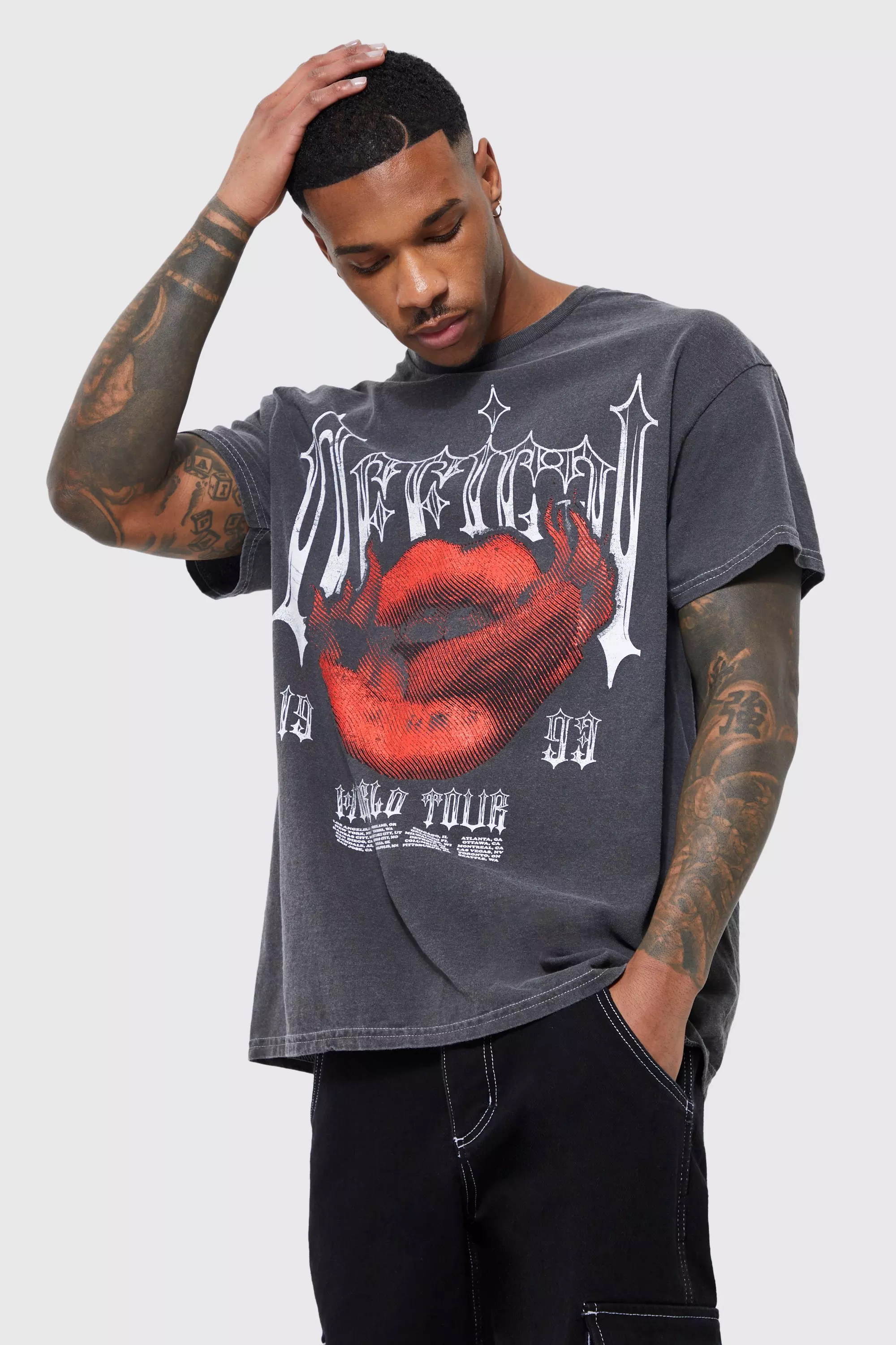 T shirt deals with lips