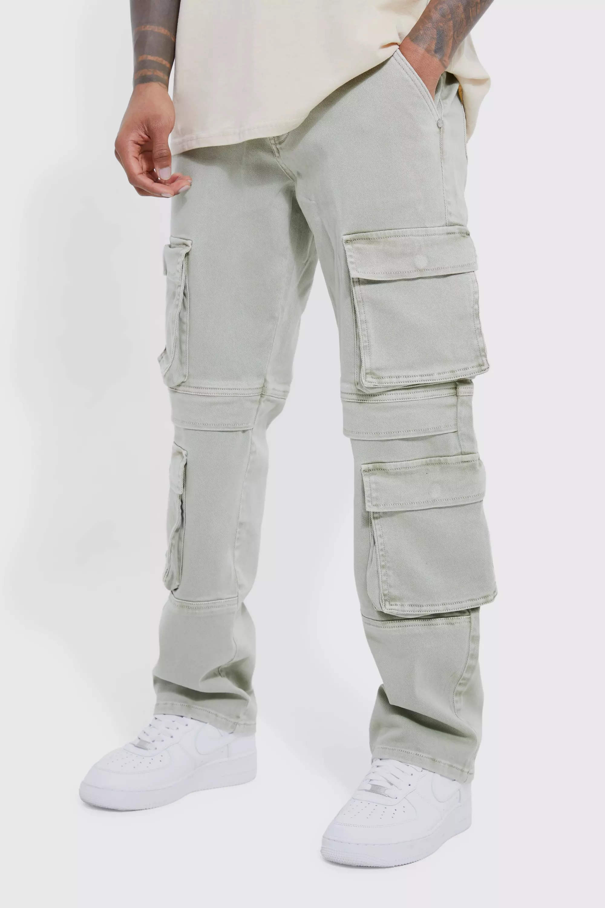 Relaxed Fit Washed Multi Pocket Cargo Jeans