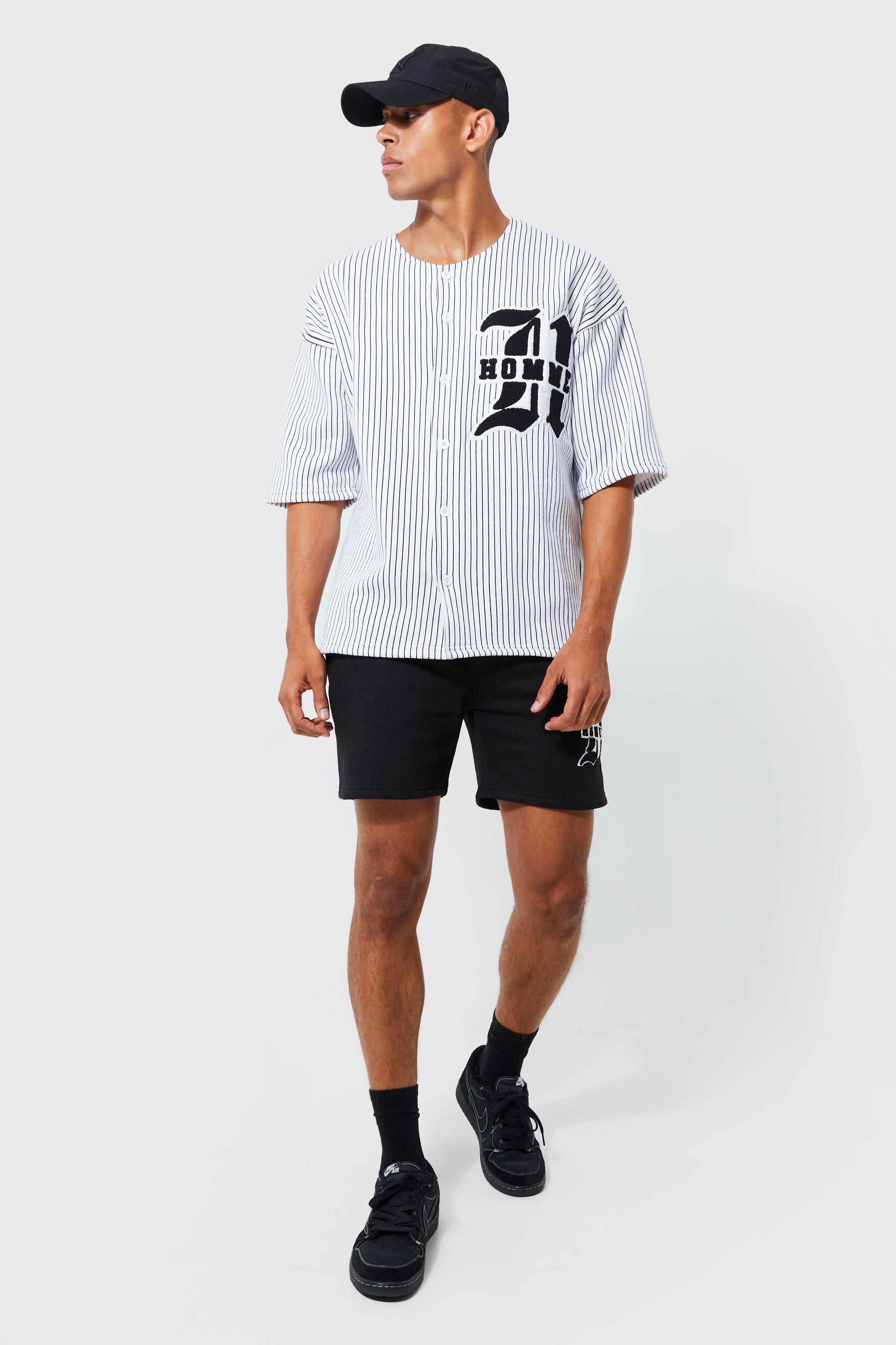 Image of Set polo da baseball oversize Homme a righe verticali & pantaloncini, Nero