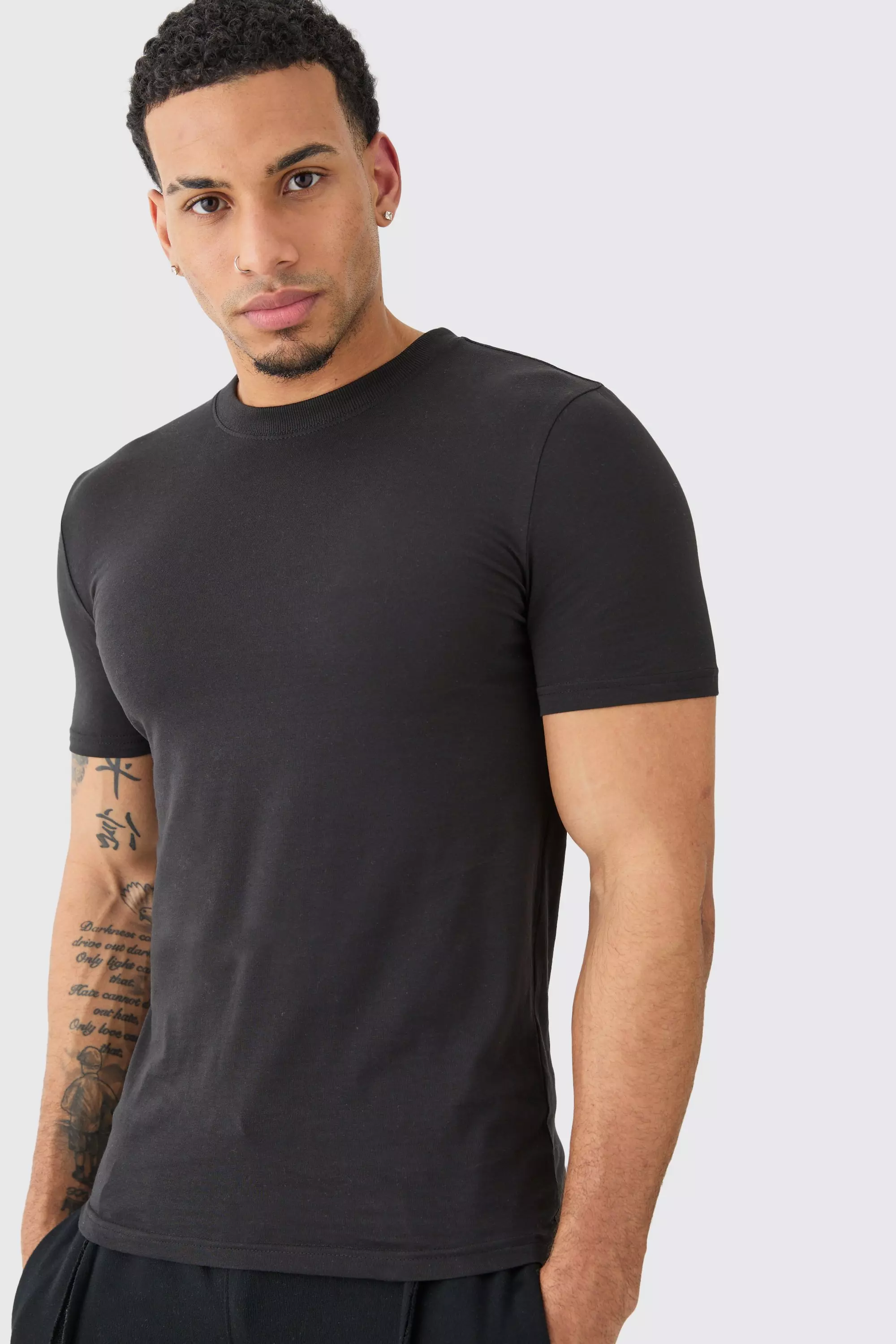 Basic Muscle Fit Crew Neck T-shirt