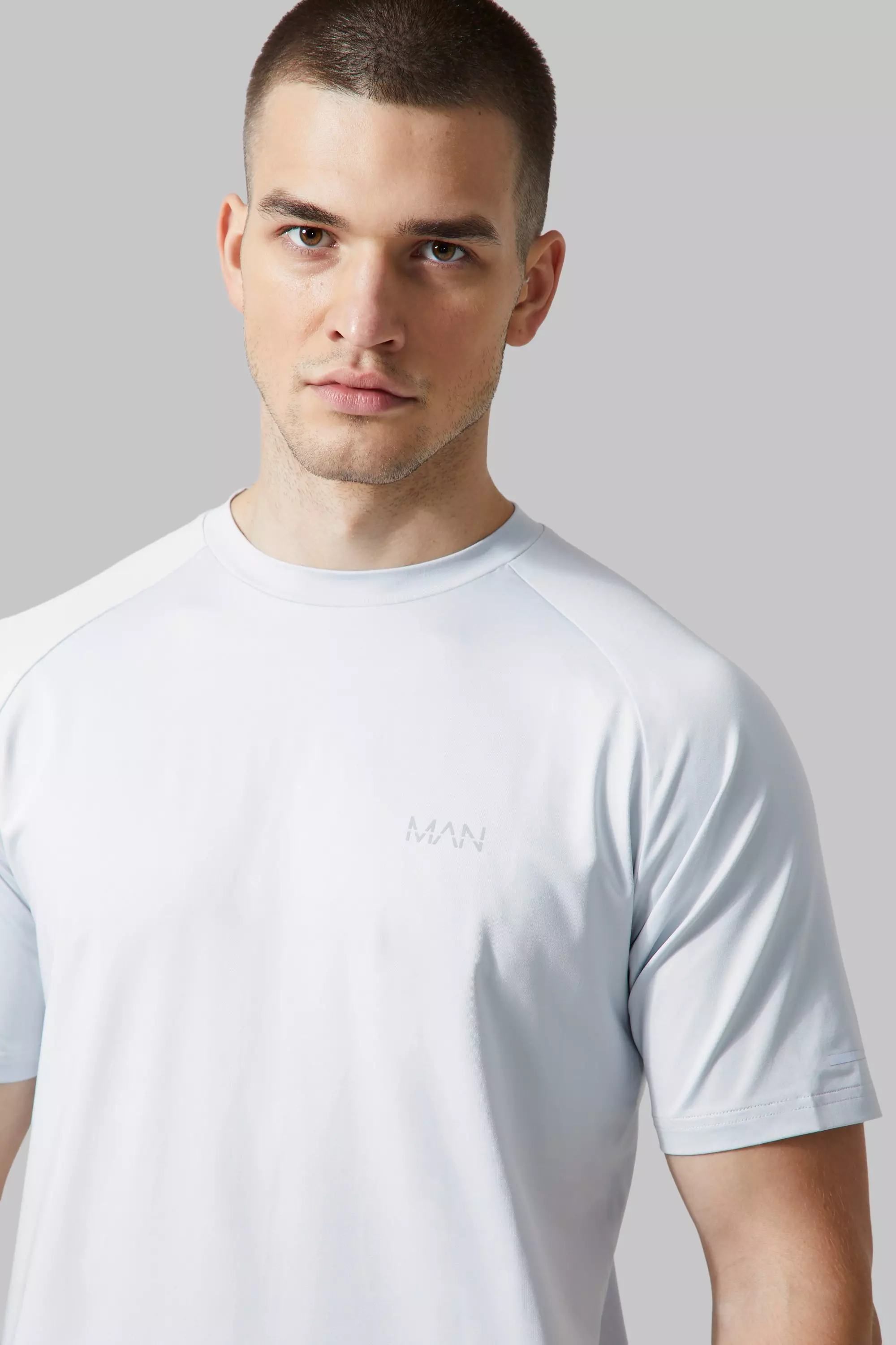 boohooMAN Men's Active Gym Raglan T-Shirt