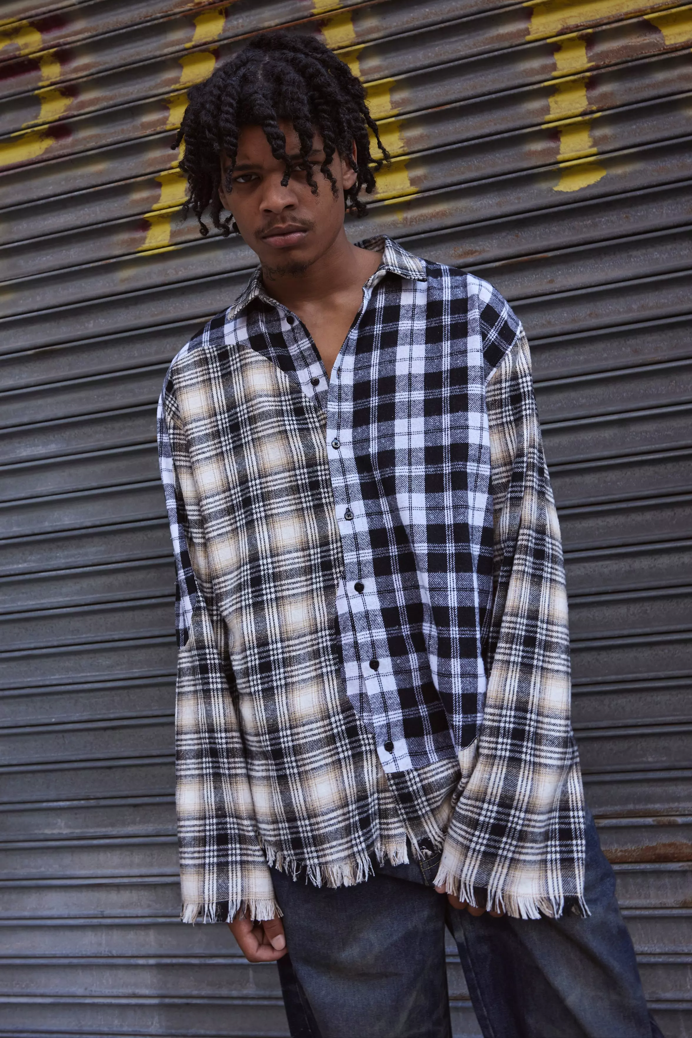 OVERSIZED DISTRESSED PLAID FLANNEL SHIRT