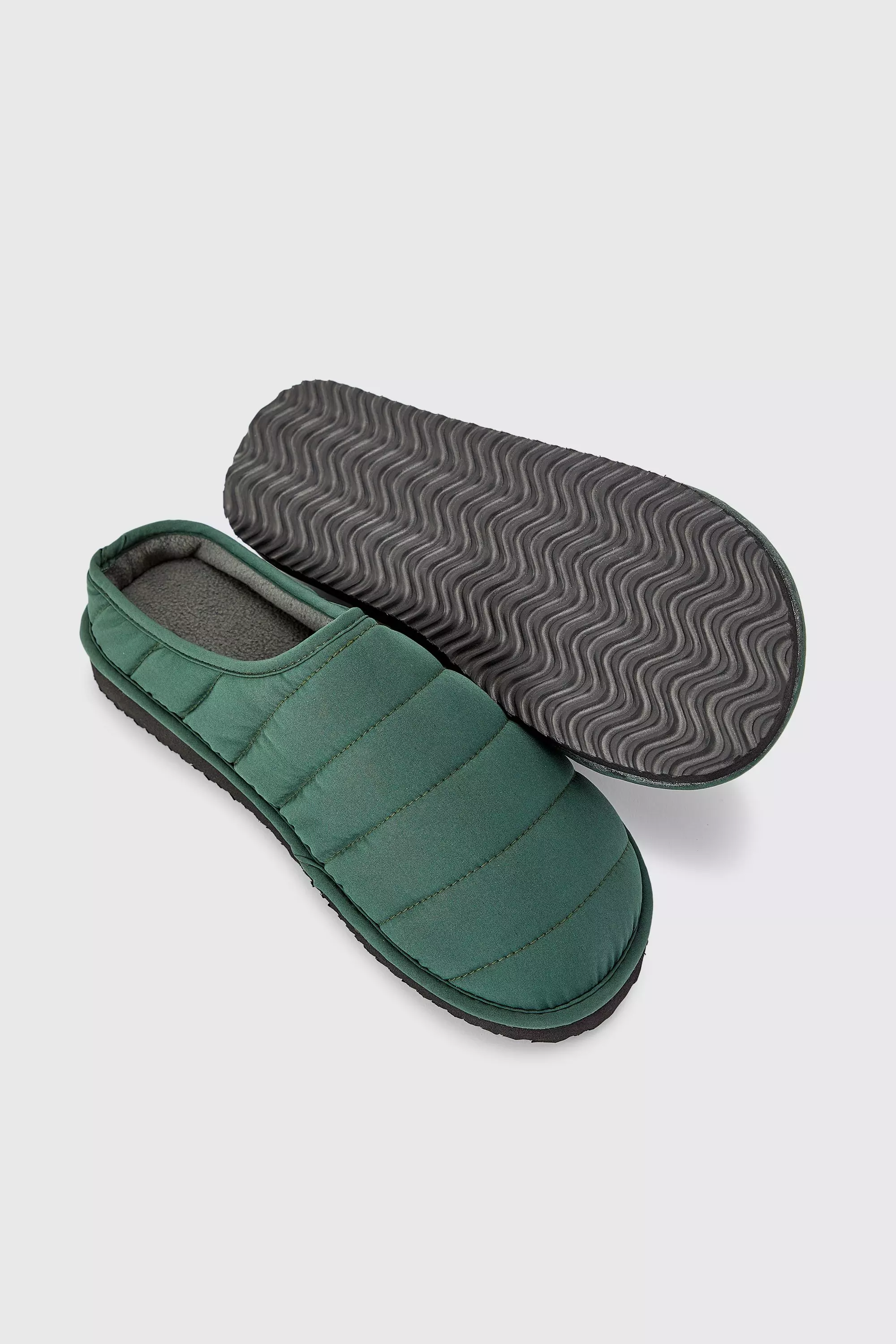 Sanuk Slippers for Men, Online Sale up to 60% off