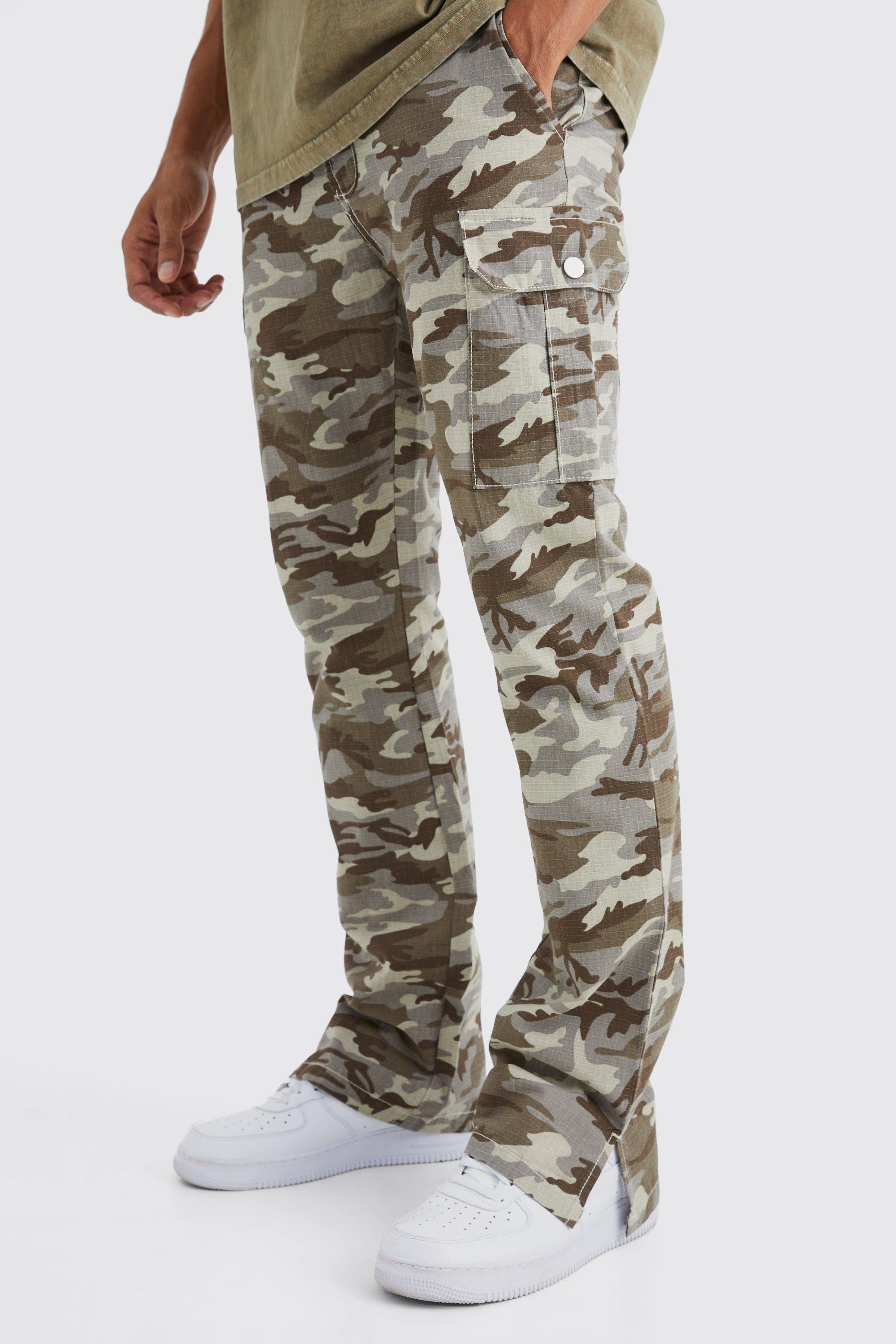 Image of Pantaloni Cargo Slim Fit in nylon ripstop con pieghe sul fondo e spacco sul fondo, Brown