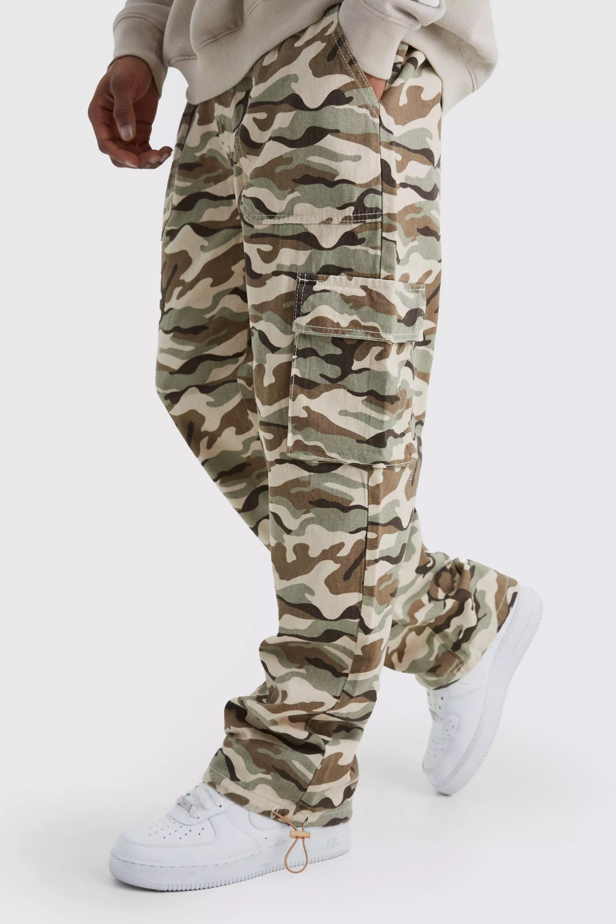 Camo hot sale trousers mens