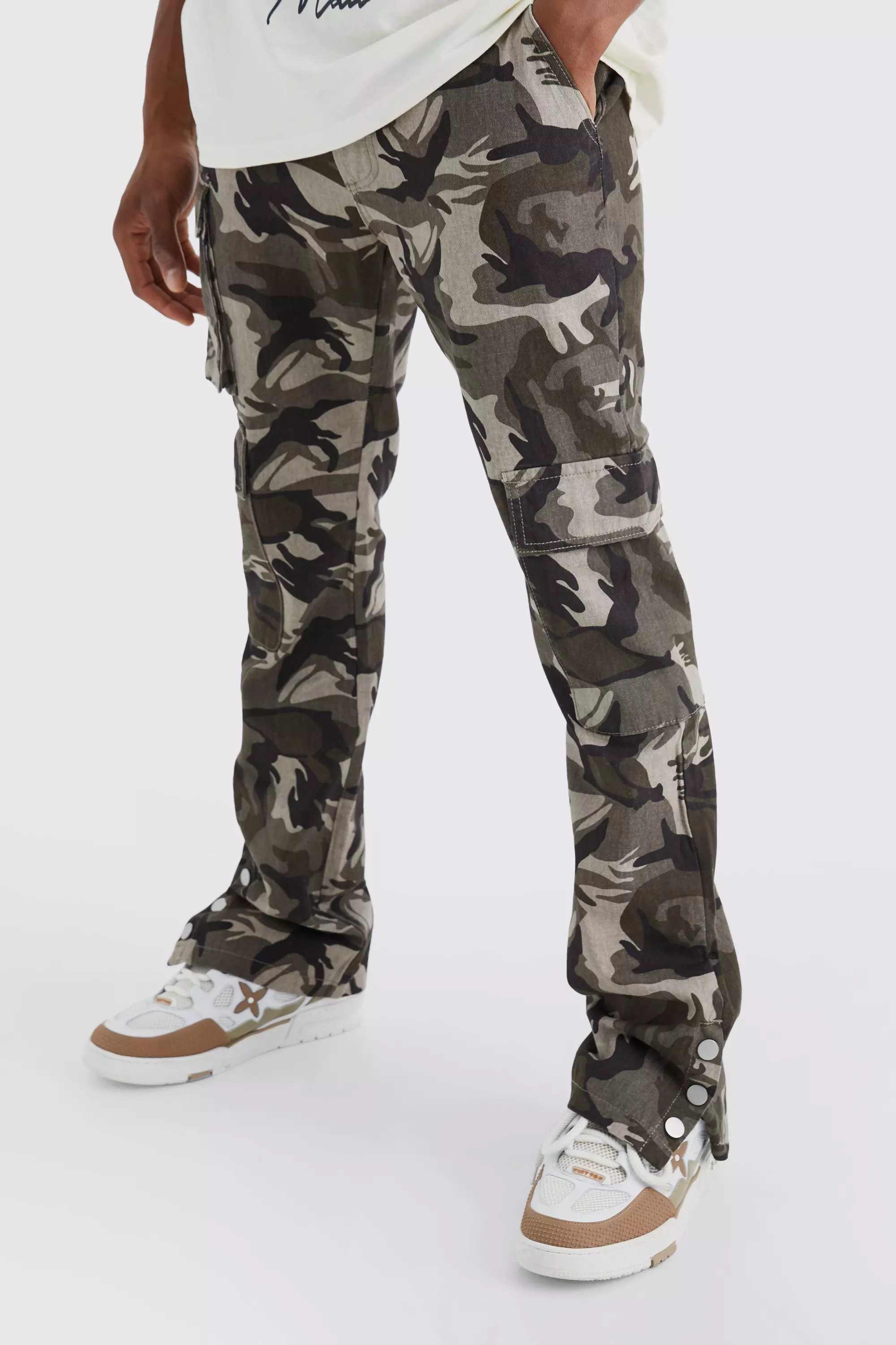 White on sale camo trousers