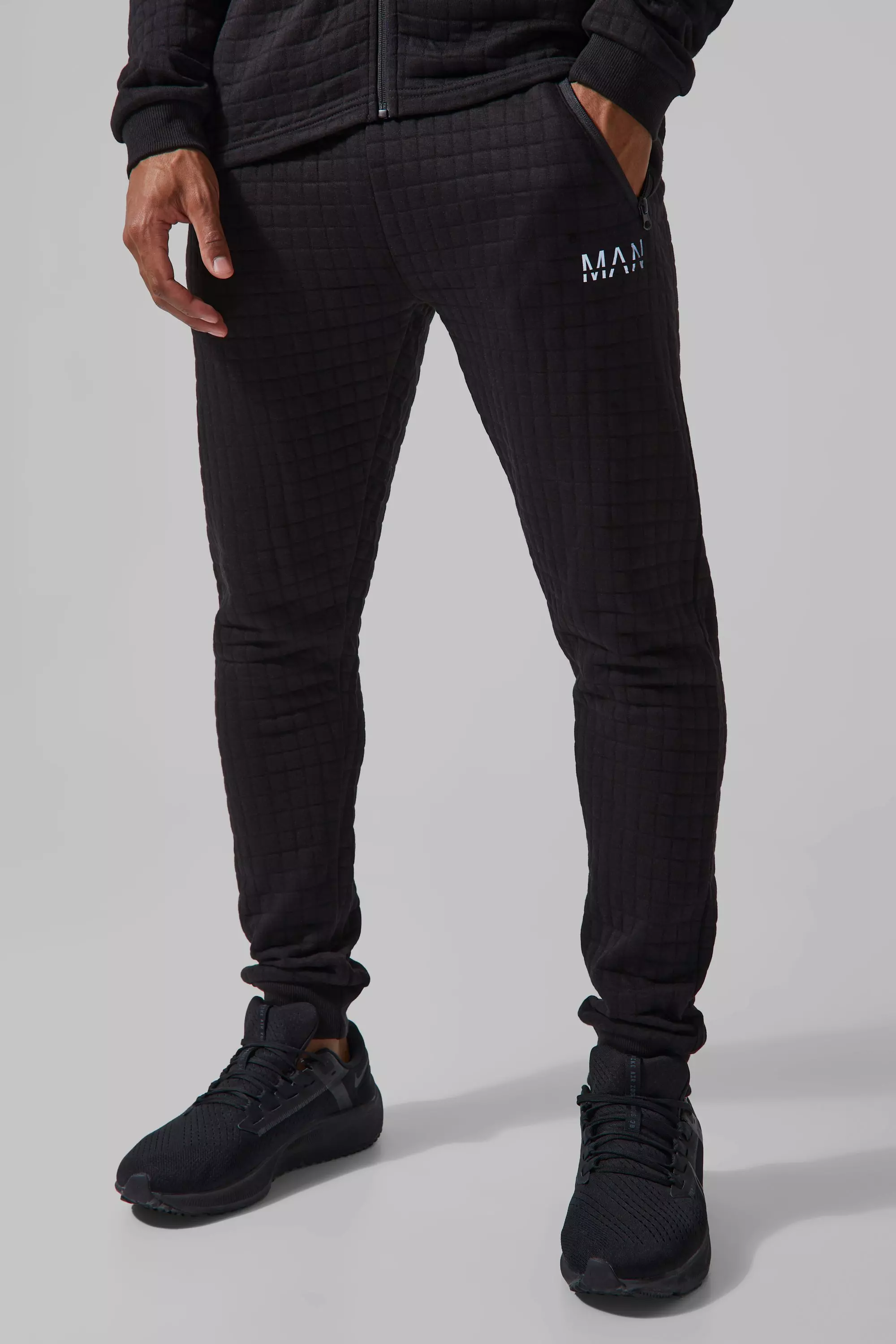 Tight sweatpants online