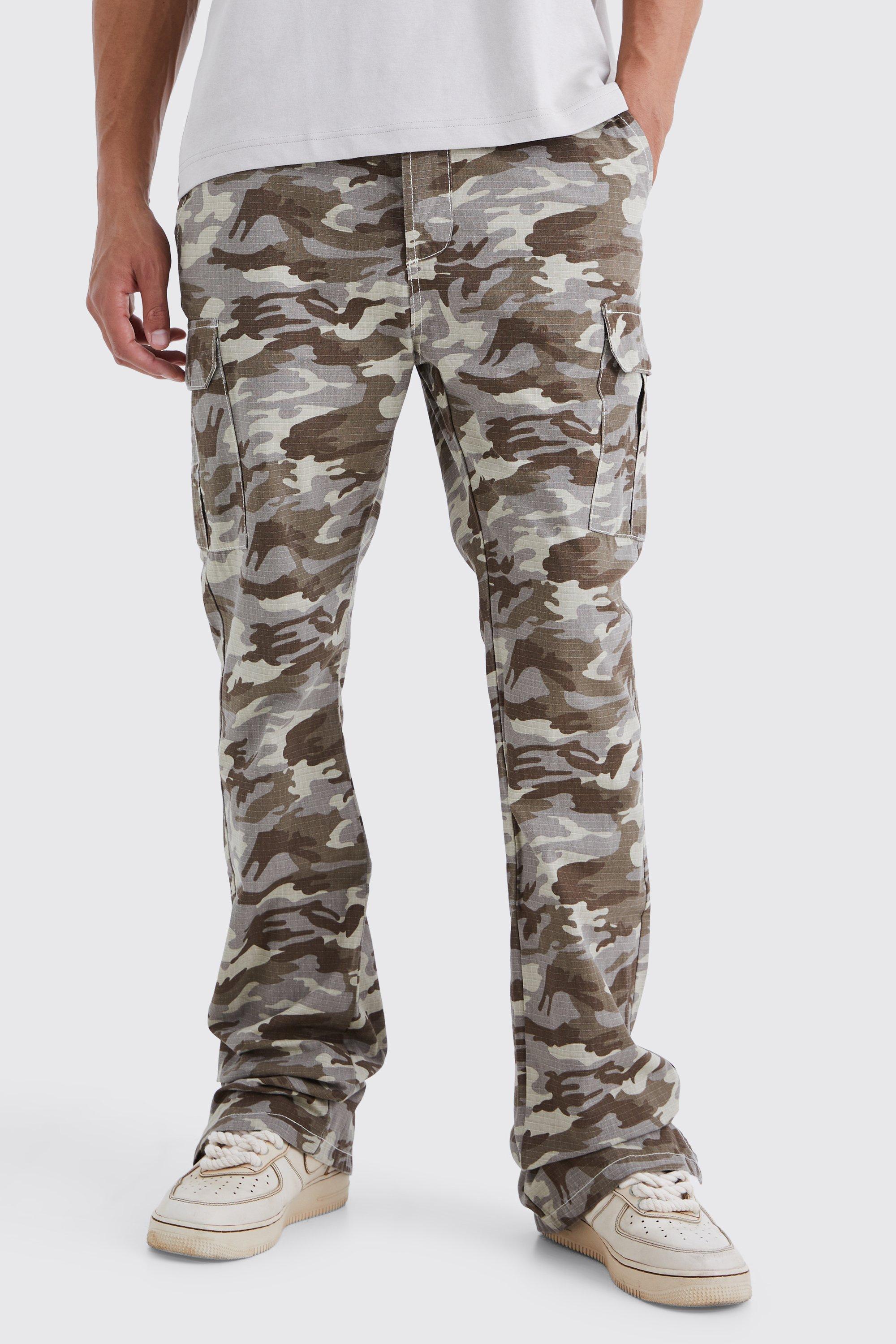 Image of Pantaloni Cargo Tall Slim Fit in nylon ripstop con pieghe sul fondo e spacco sul fondo, Brown