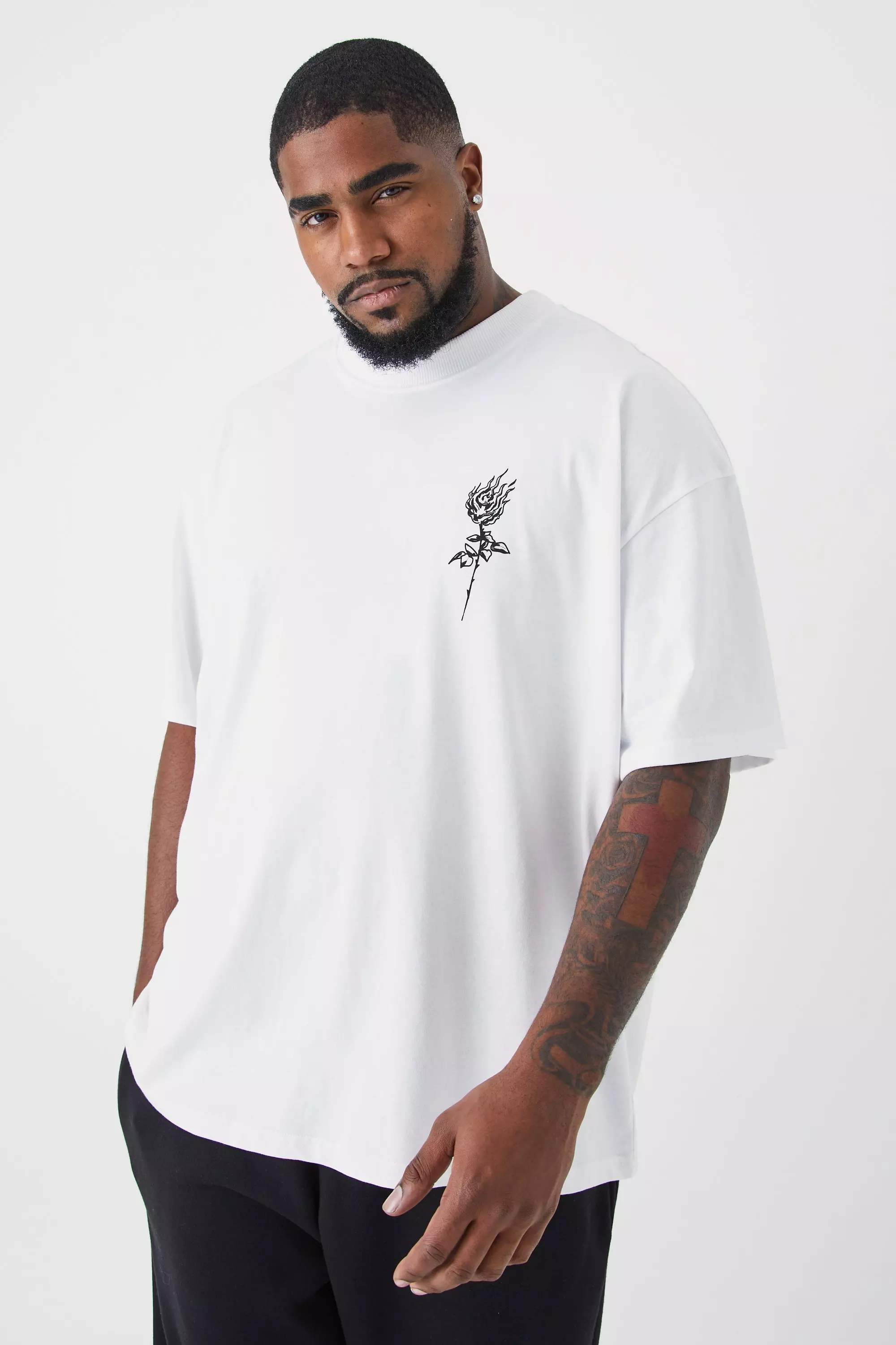 boohooMAN Plus Size Oversized Rose Back Graphic T-Shirt