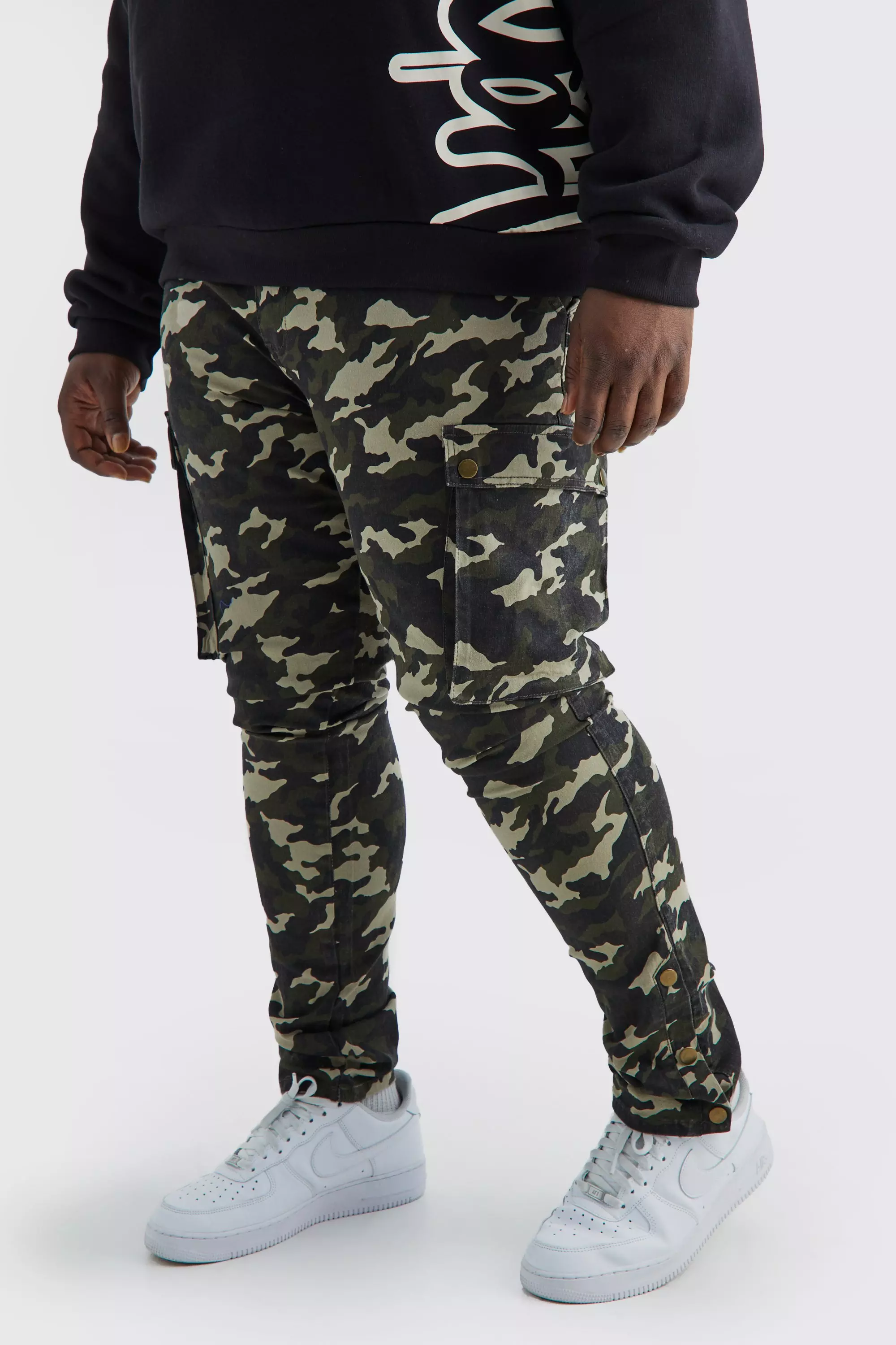 Nike white best sale camo joggers