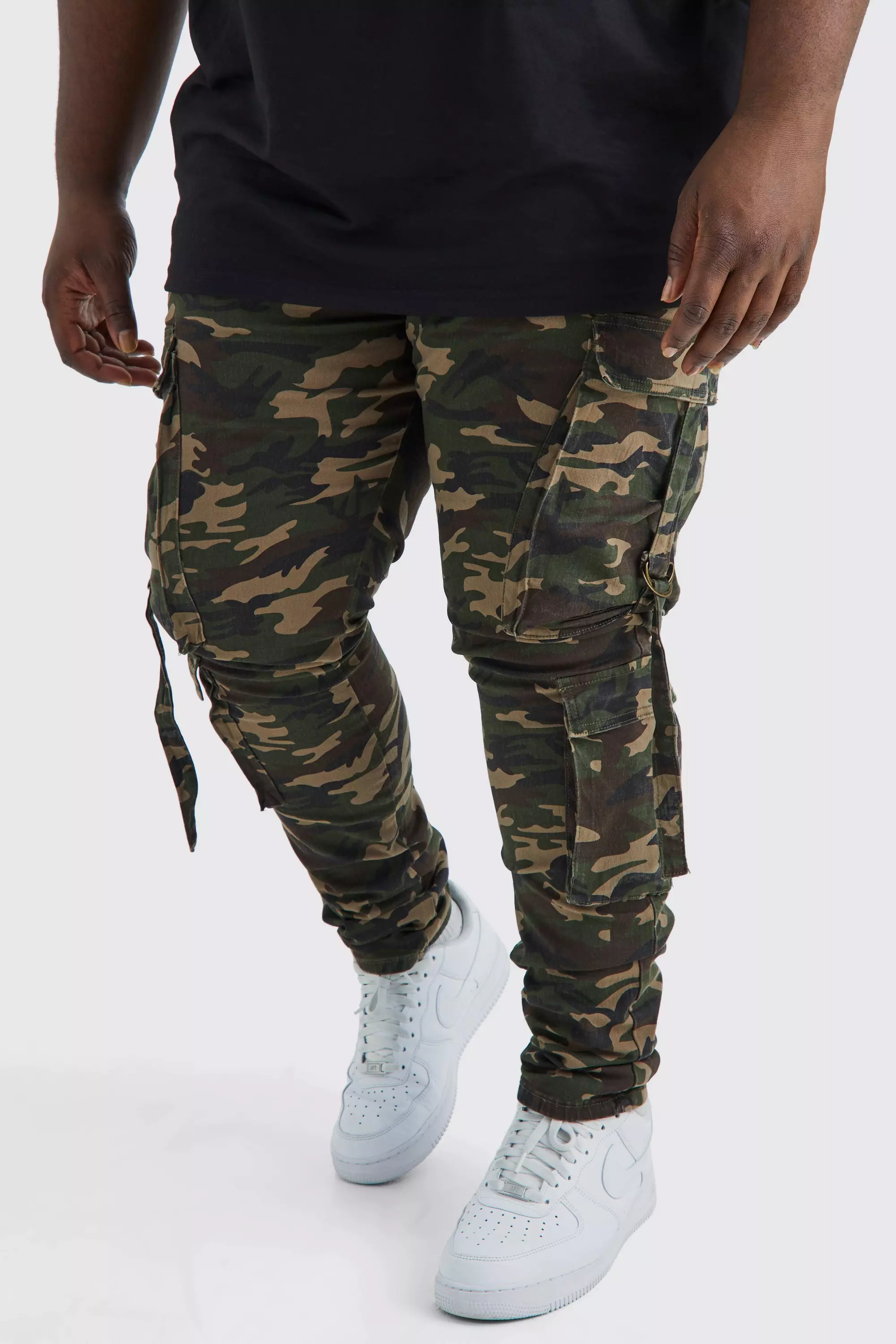 Smoke Rise Men's Seasonal Cargo Slim Fit Camo Wash Pants